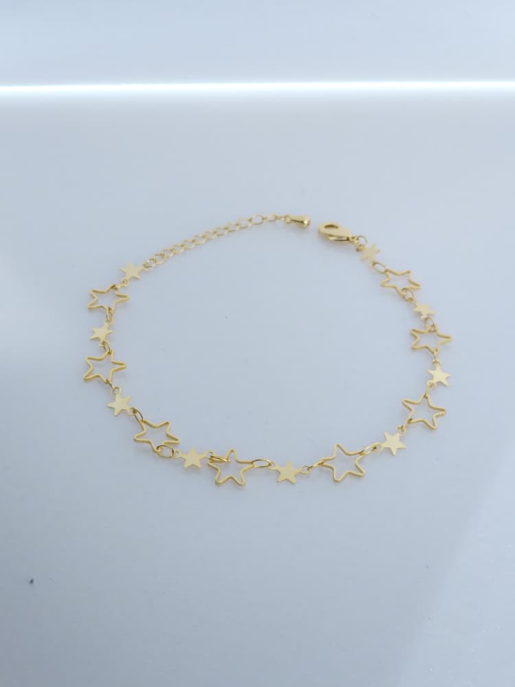 Dainty Star Bracelet