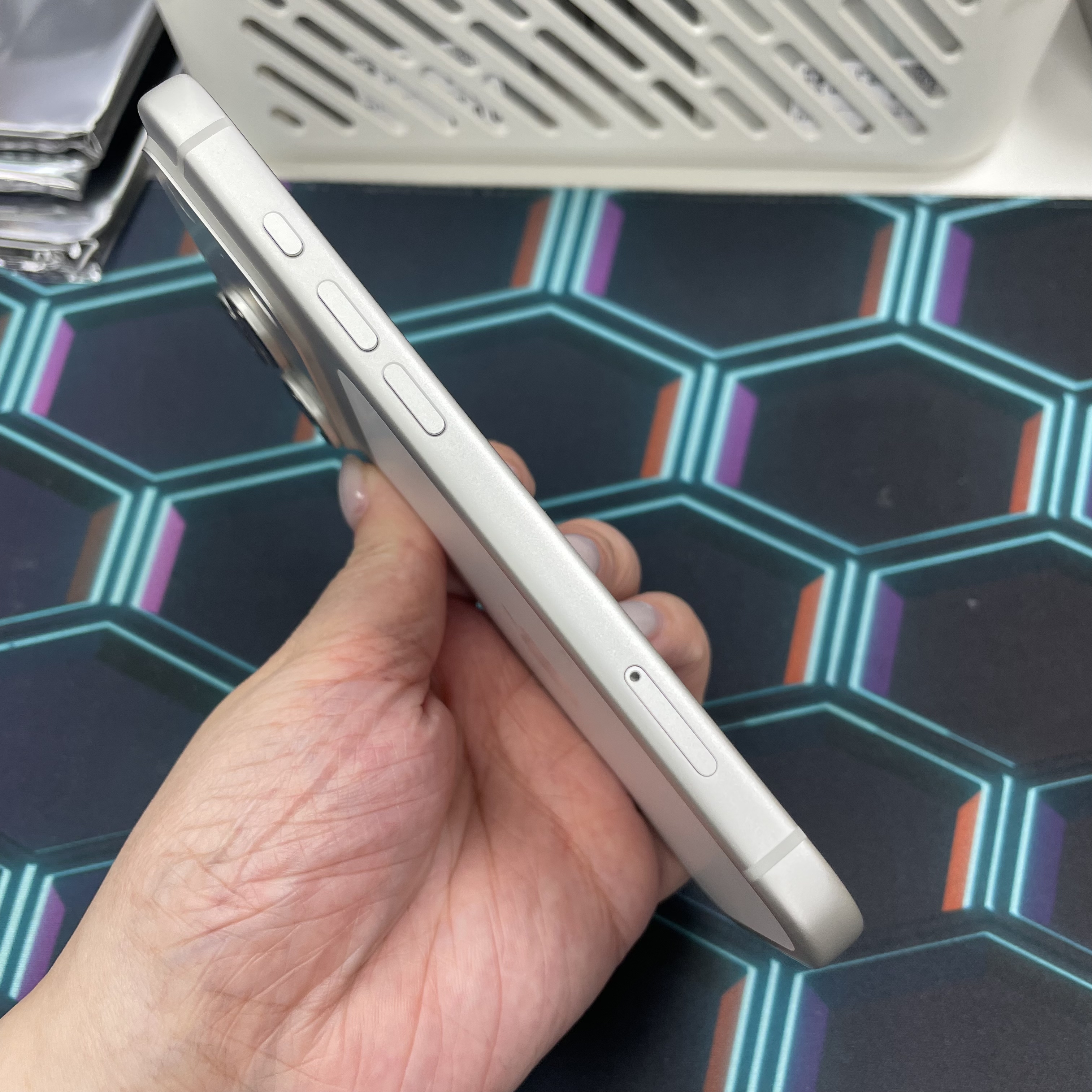 *6610 17 Pro 完美機 256GB 電100 銀色 sliver