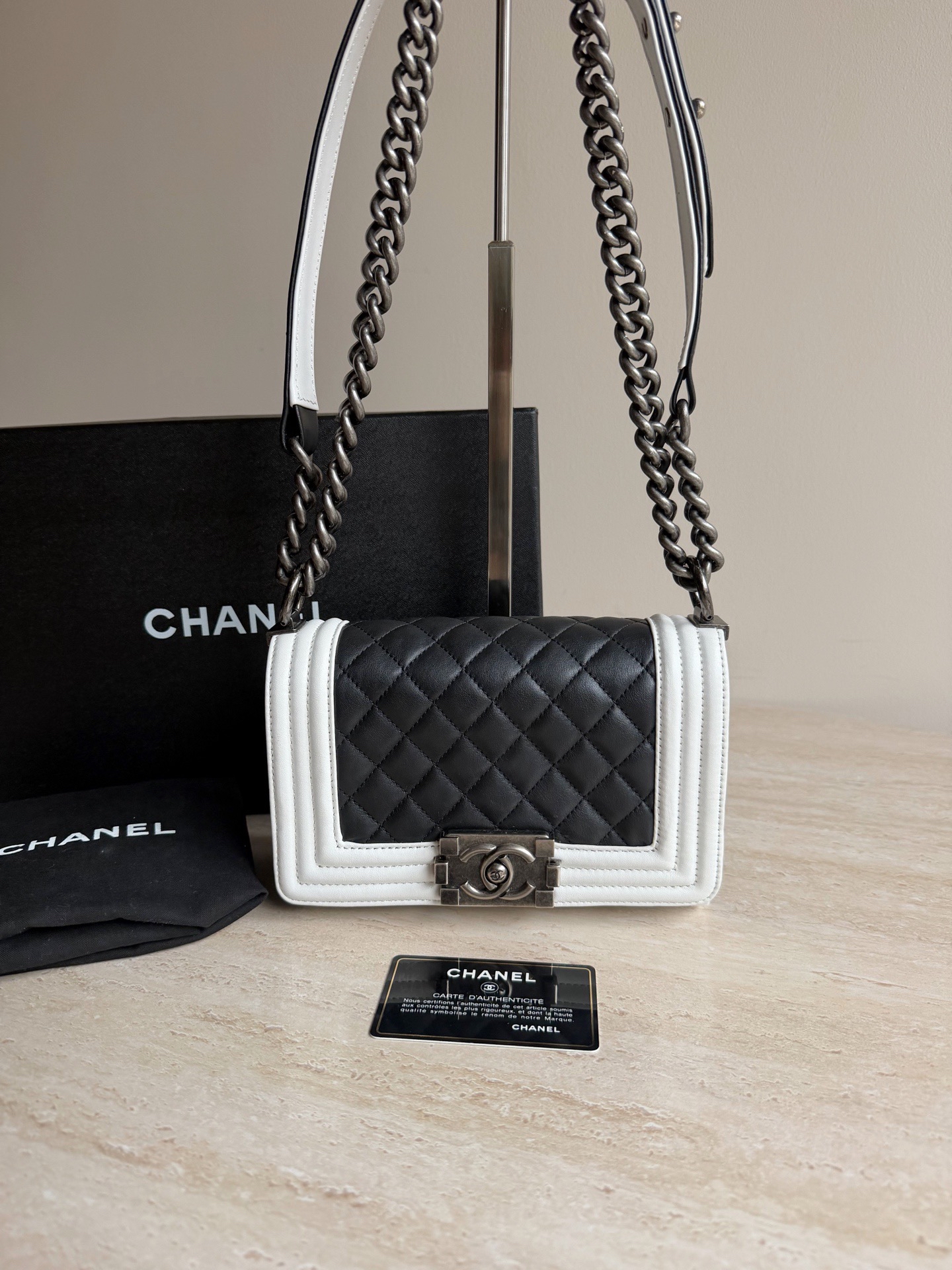 【預訂貨品】Chanel黑白拼色羊皮Leboy