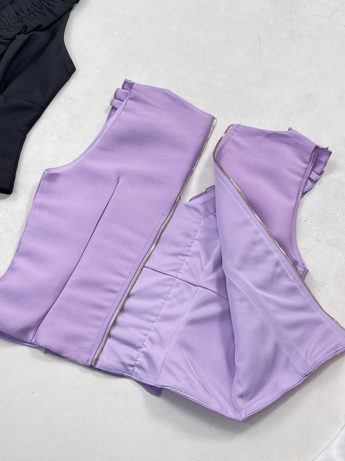 Everyday Chic V Neck Top M117