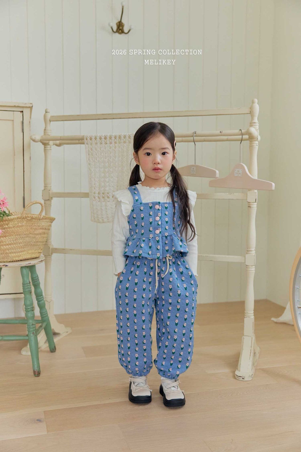 花花吊帶連長褲 (內搭需另配)