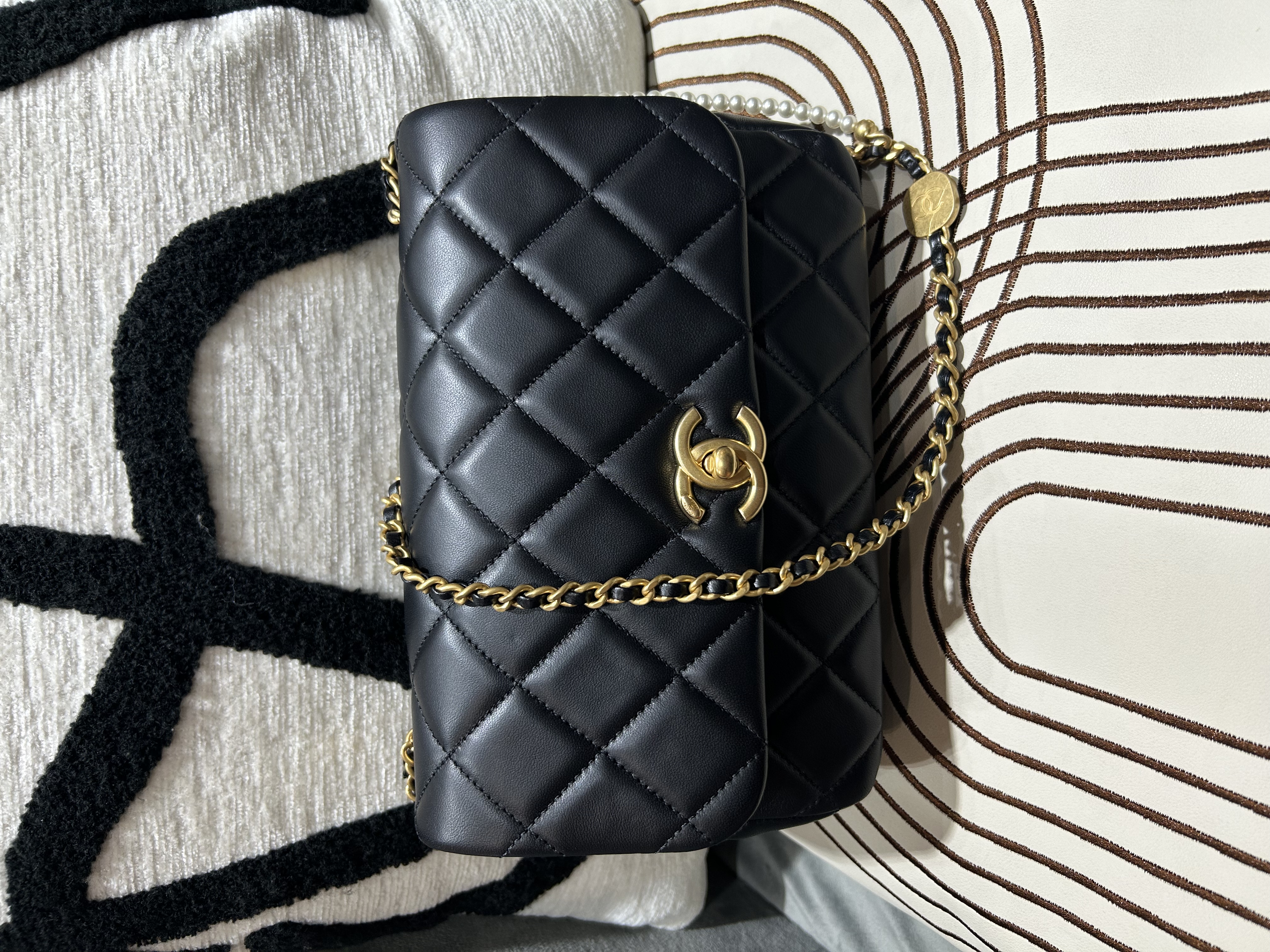 Chanel Plaid Shoulder Bag AS5353 100%Authentic, 98%new☑️收據☑️晶片☑️Dust bag☑️Box