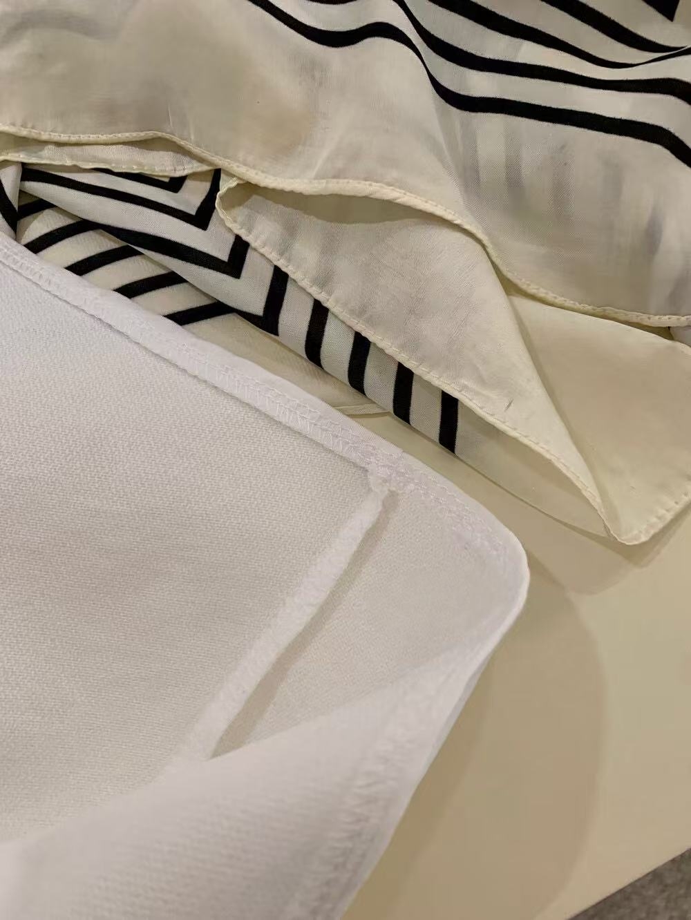 Maya Top + Short Sets 法式高级感吊带上衣+短裤套装 ( 2 Colours )