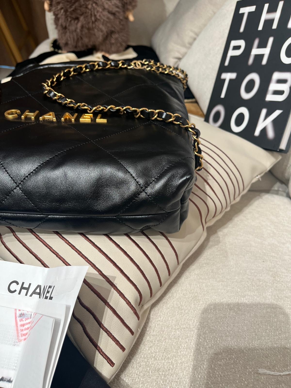 Chanel 22 backpack small 黑色牛皮金鏈, 100%Authentic, 98%new ✅專門店收據✅晶片✅Dust bag