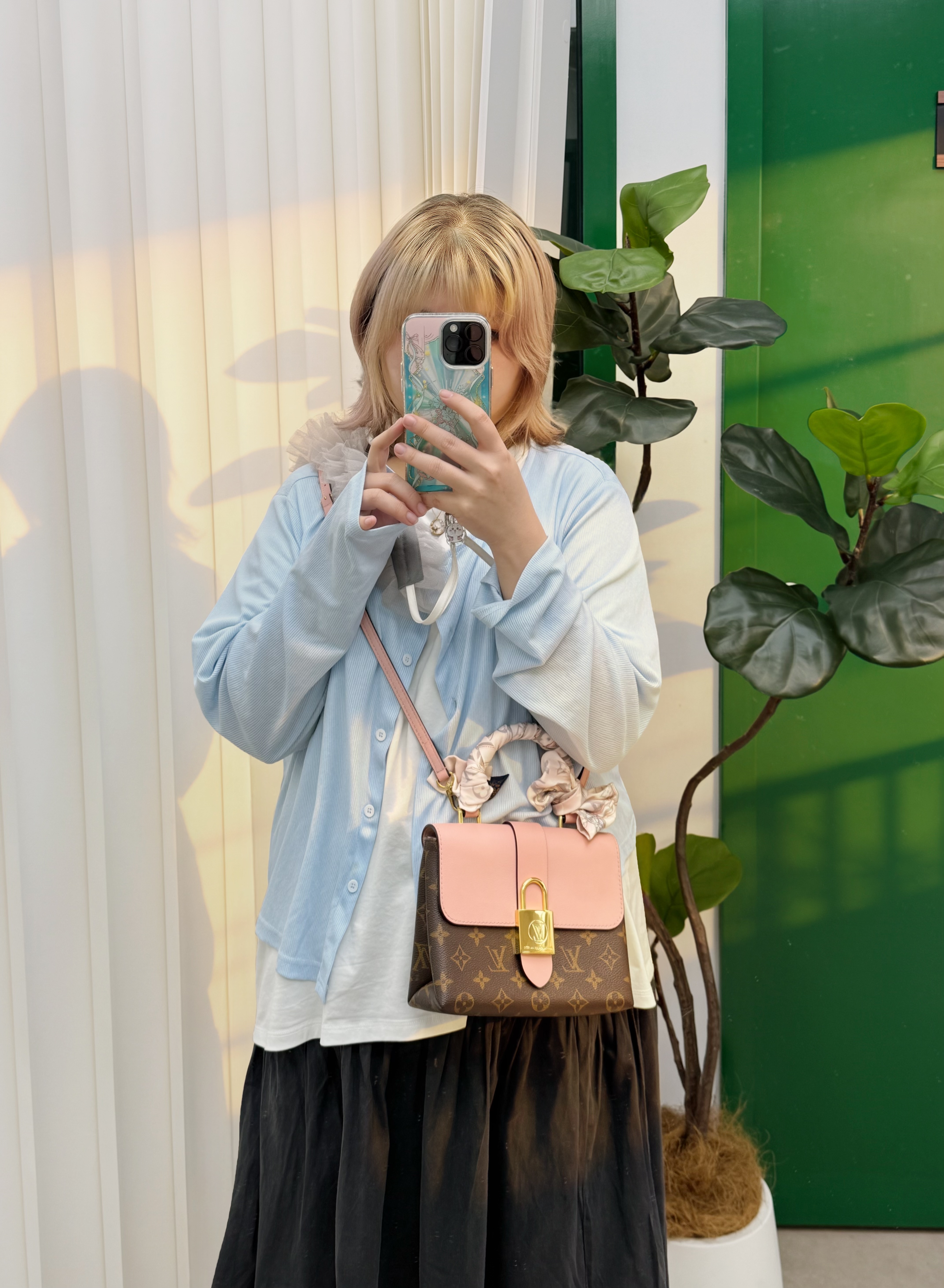 Lv👜 PRE OWNED 🛍️ locky bb金色鎖頭郵差包+Twilly 有塵袋 