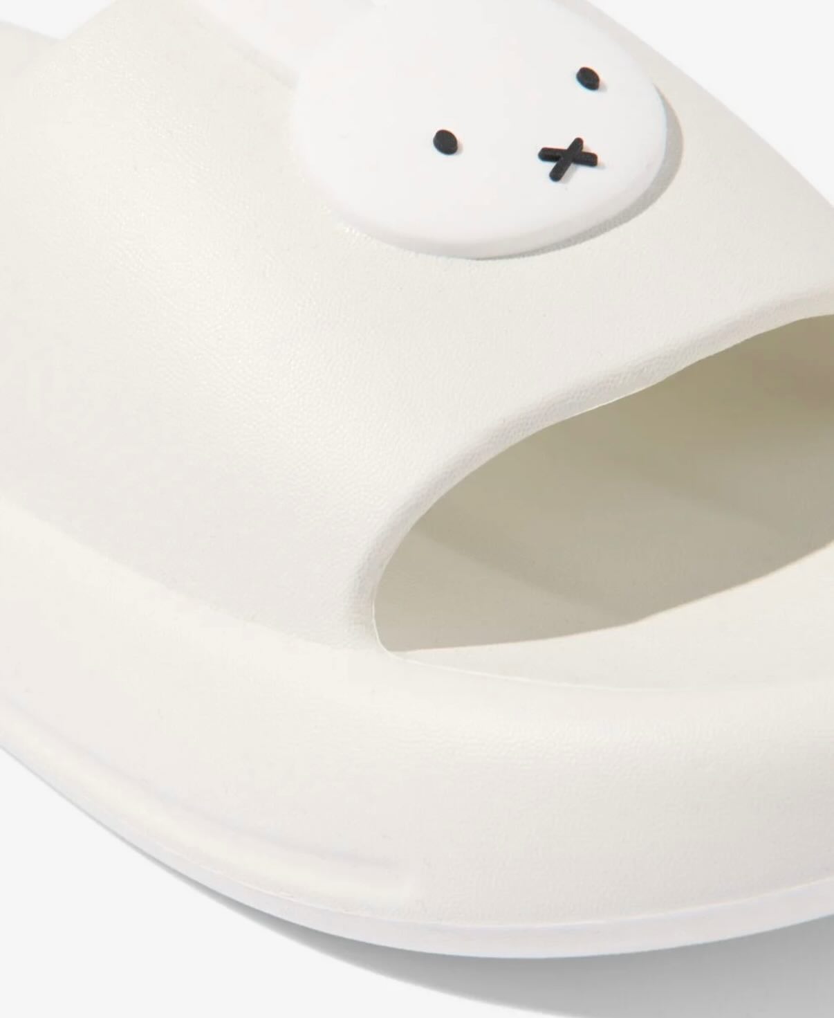 Miffy adult slippers (off white) 