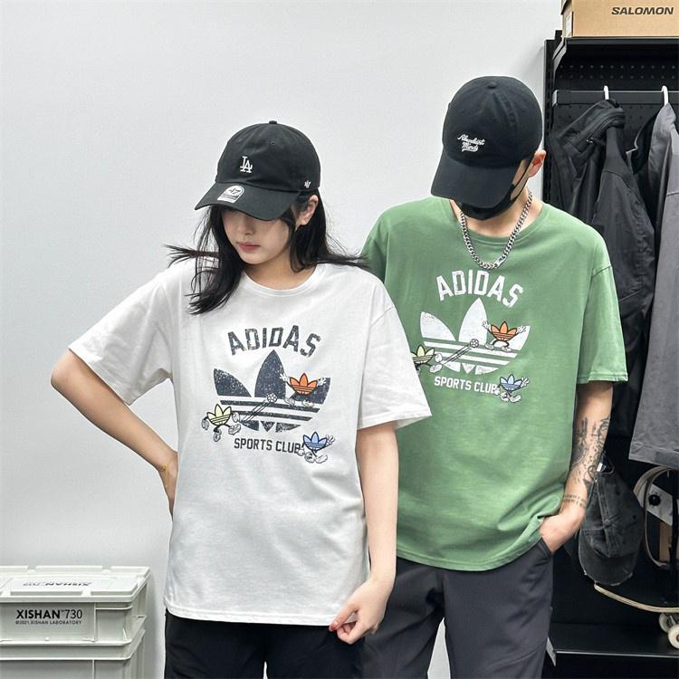 $78件。2件起$68件。Adidas塗鴉風純棉短袖