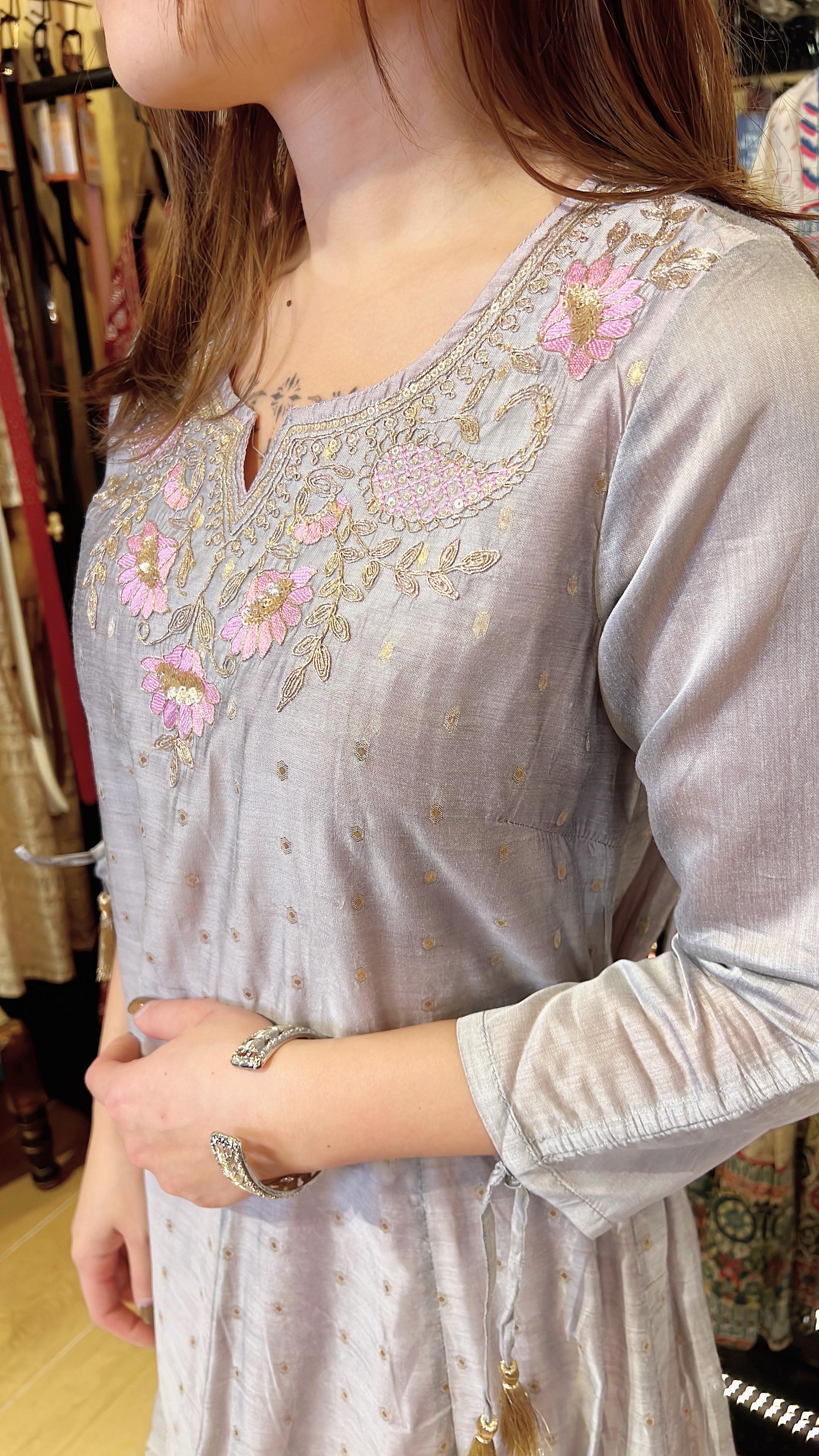 Silver Grey X Pink 2-Layer Emb. OP 48" #1014