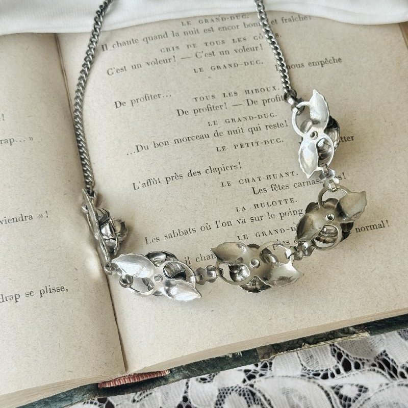 C.a. 1950-60s Silver Tone Five-Rose Necklace (MT2341)