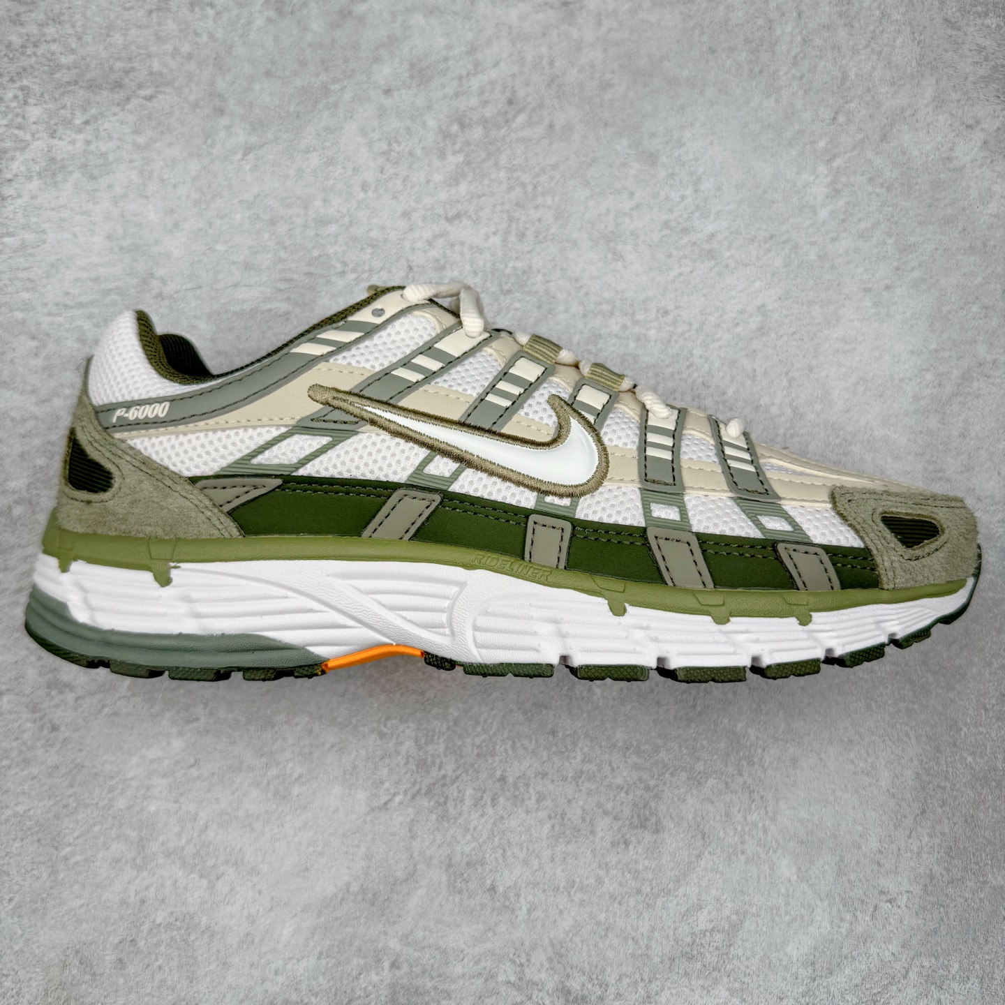 Nike P-6000 IH0246-320  