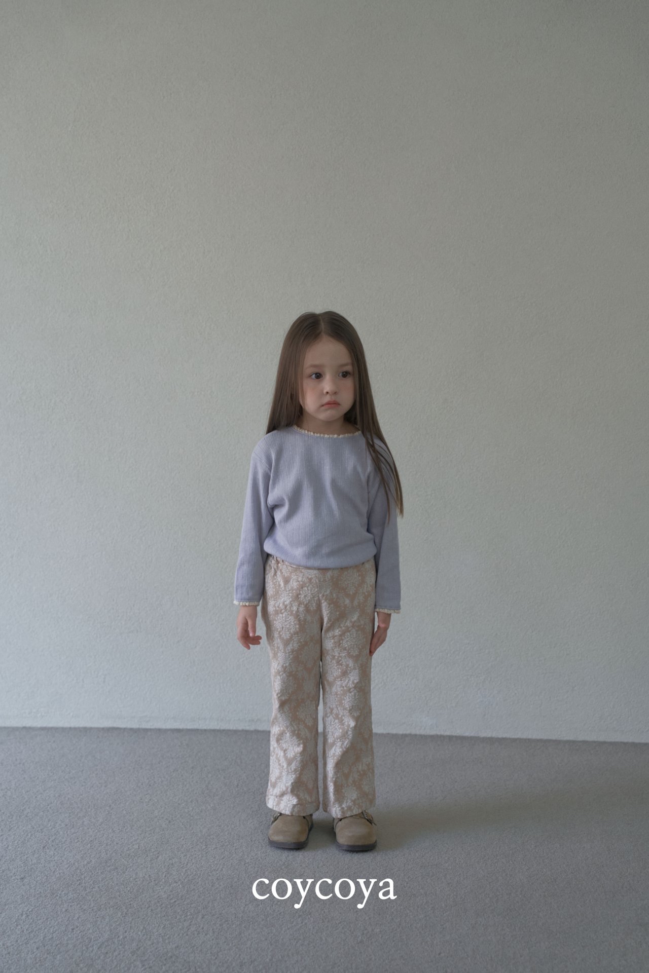 🌸預訂 韓國直送🌸🇰🇷COYCOYA兩色奢華提花半喇叭褲