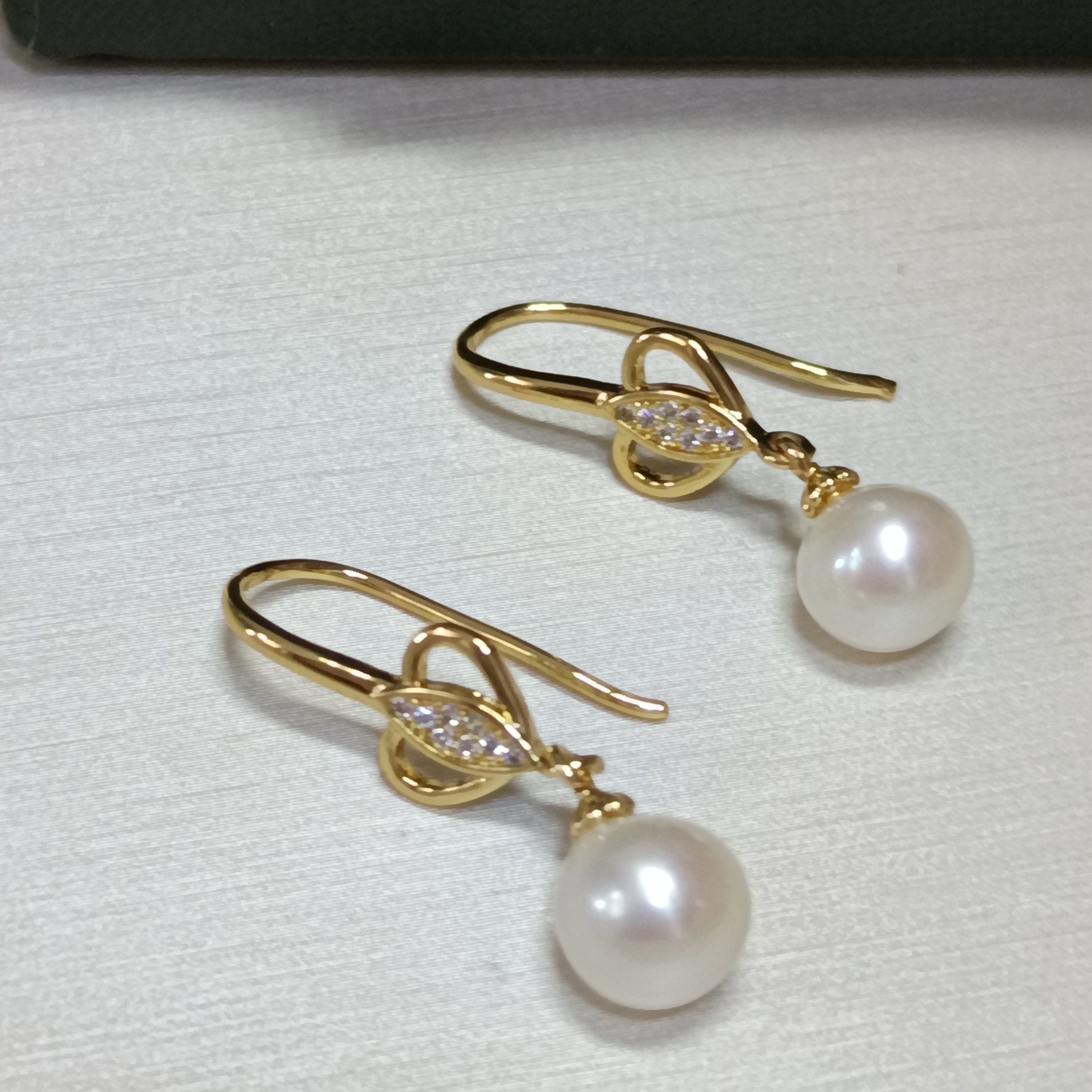 特價品‼️正圓強光淡水ak珍珠注金愛心耳勾