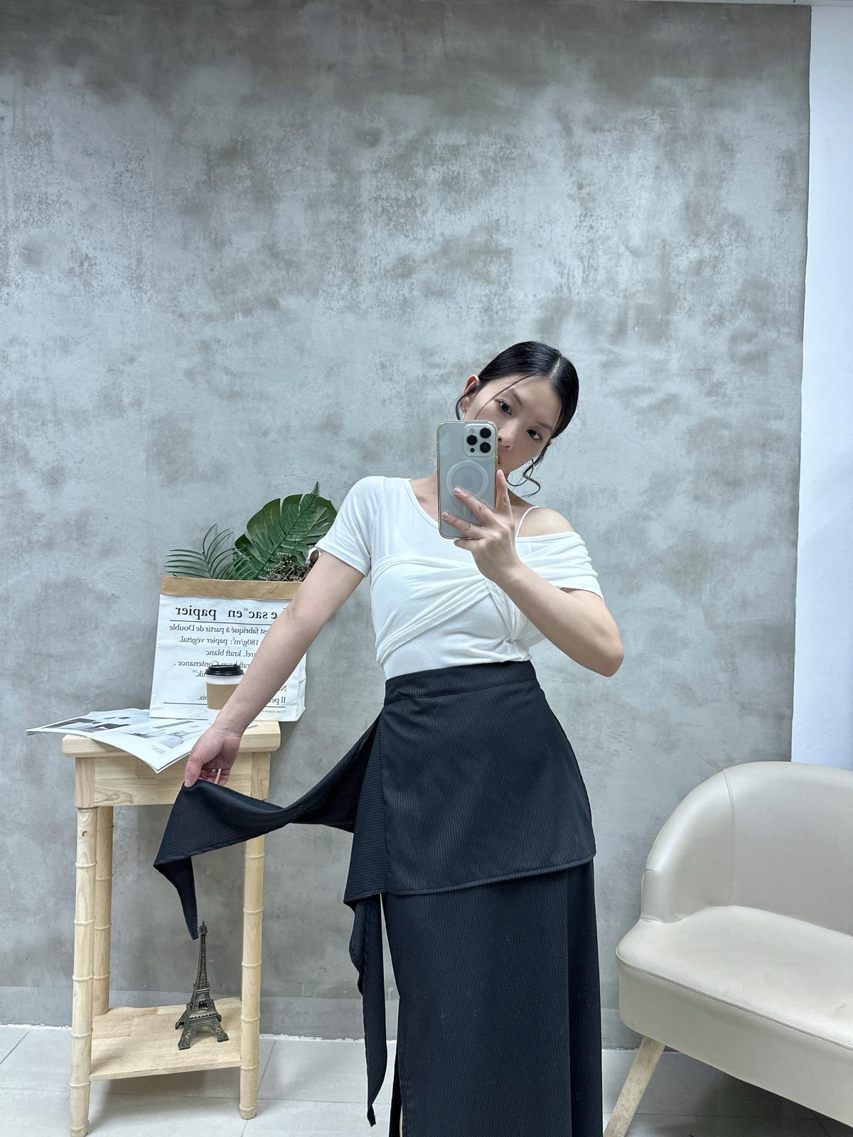 L08 設計感扭結Top