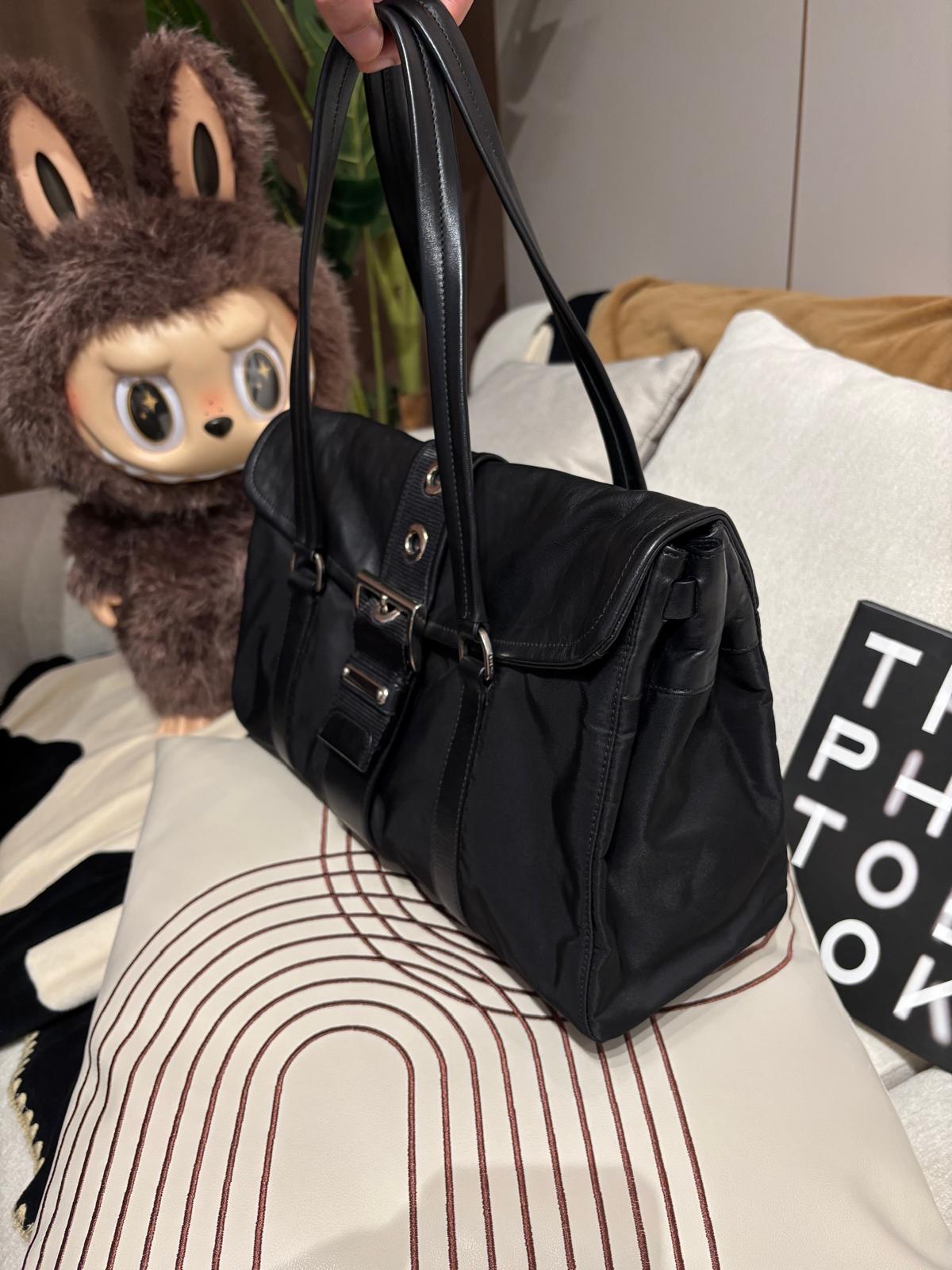 Prada nylon calfskin shoulder bag 100%Authentic,95%new 