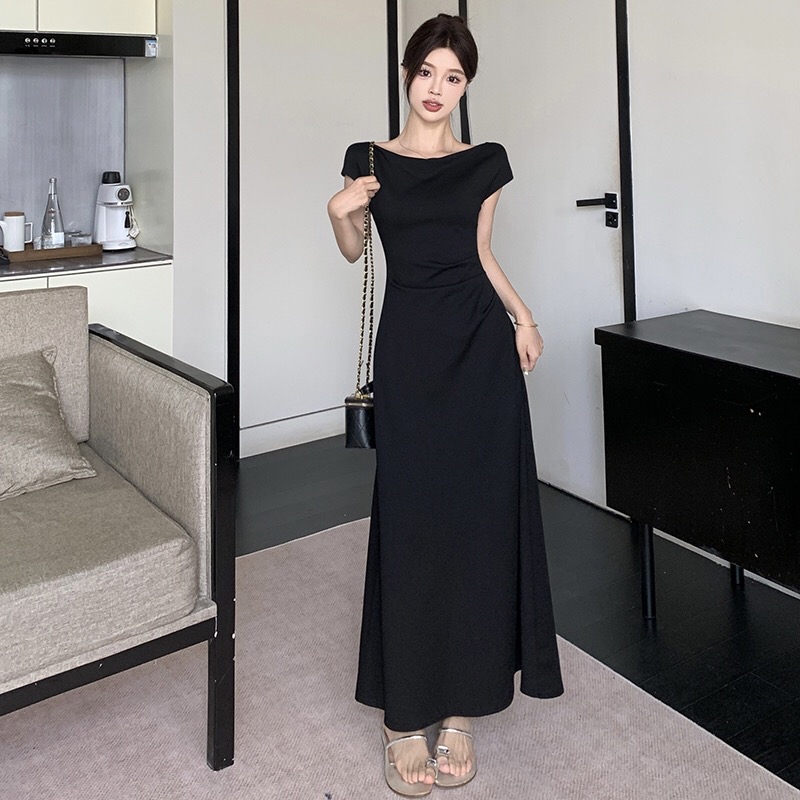 B62(885) 法式高级感一字肩可斜领褶皱腰黑连身裙