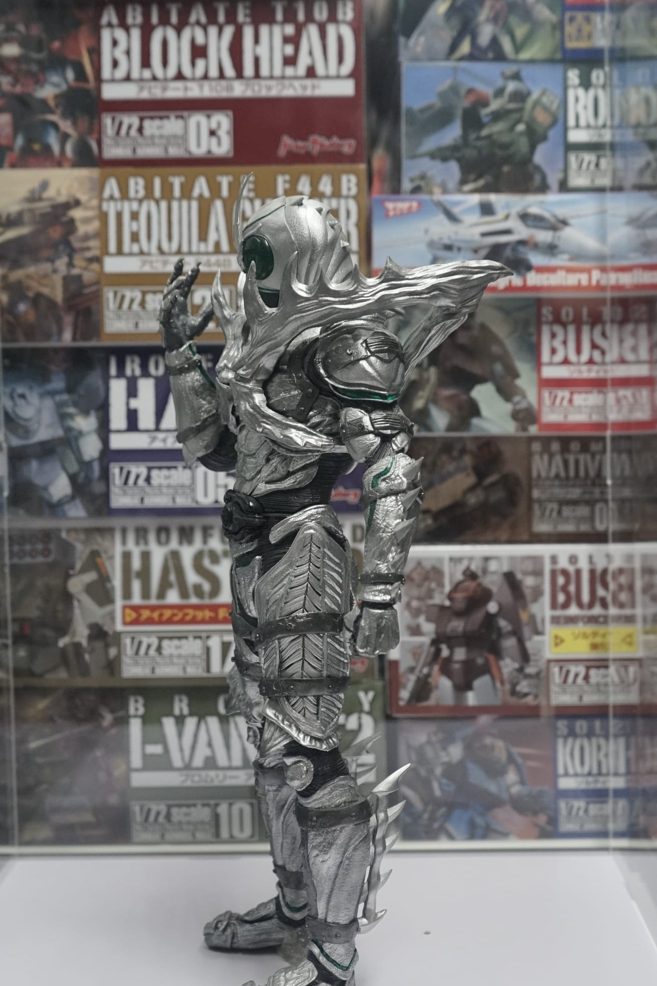 1/6 幪面超人影月(黑日) GK套件成品