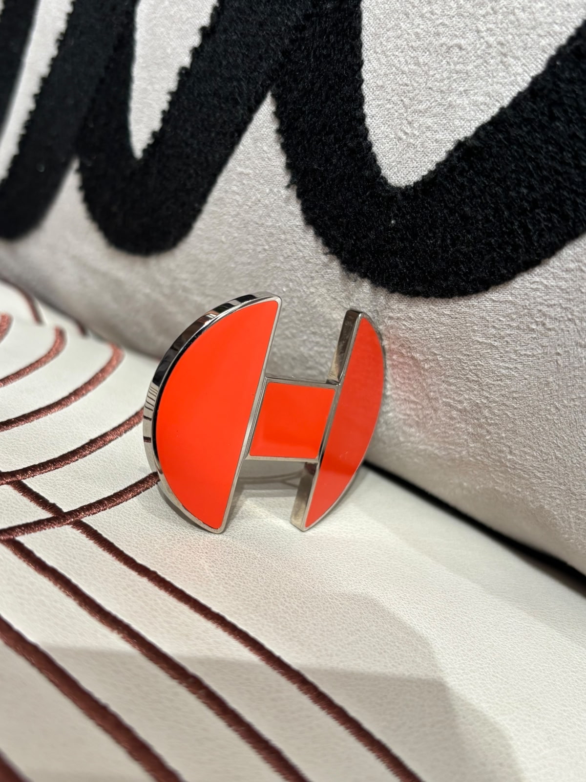未使用品 Hermes Hairpin 髮夾 100%Authentic, Unused 未使用品