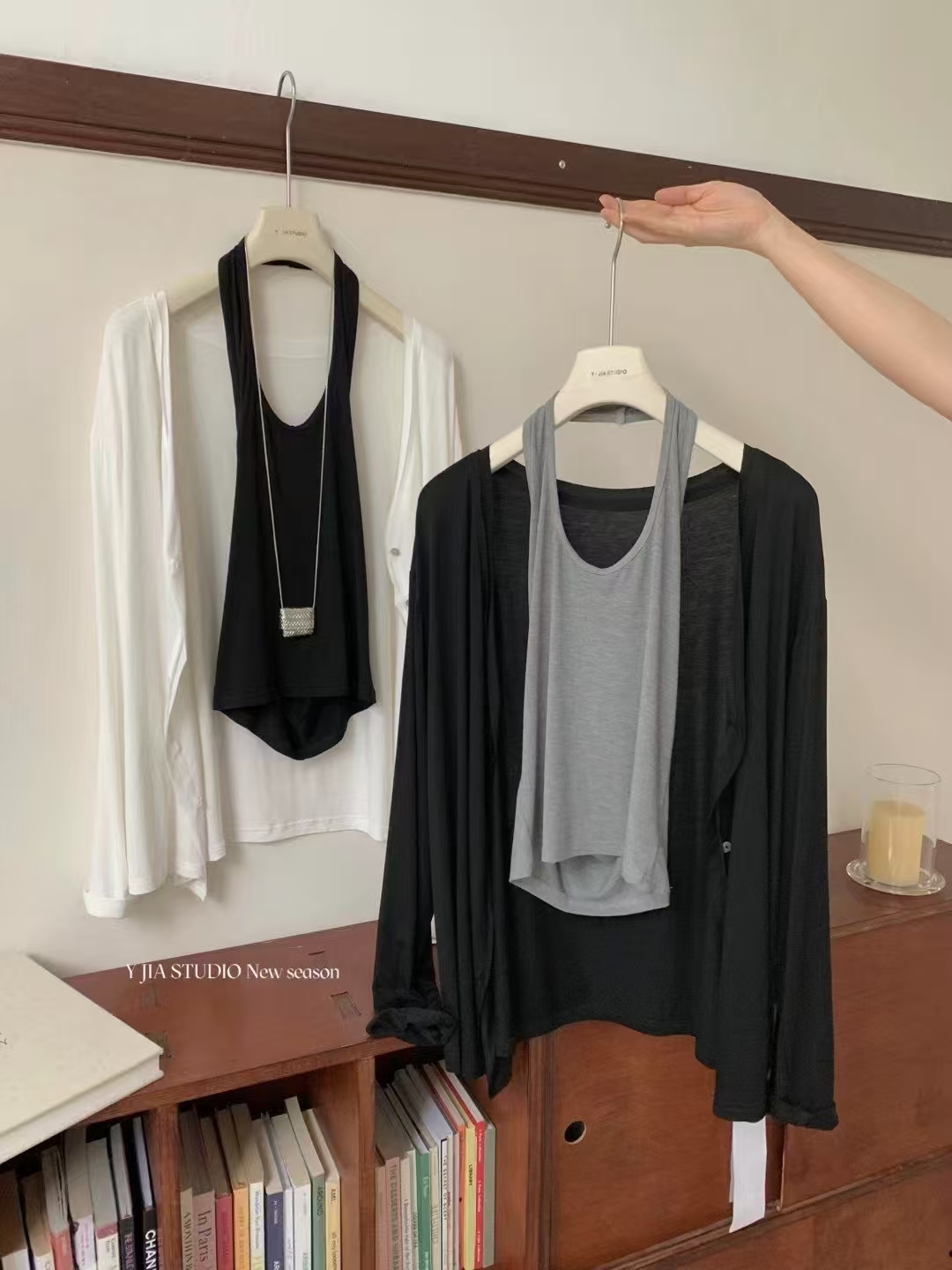 4373 气质慵懒挂脖套装三件套