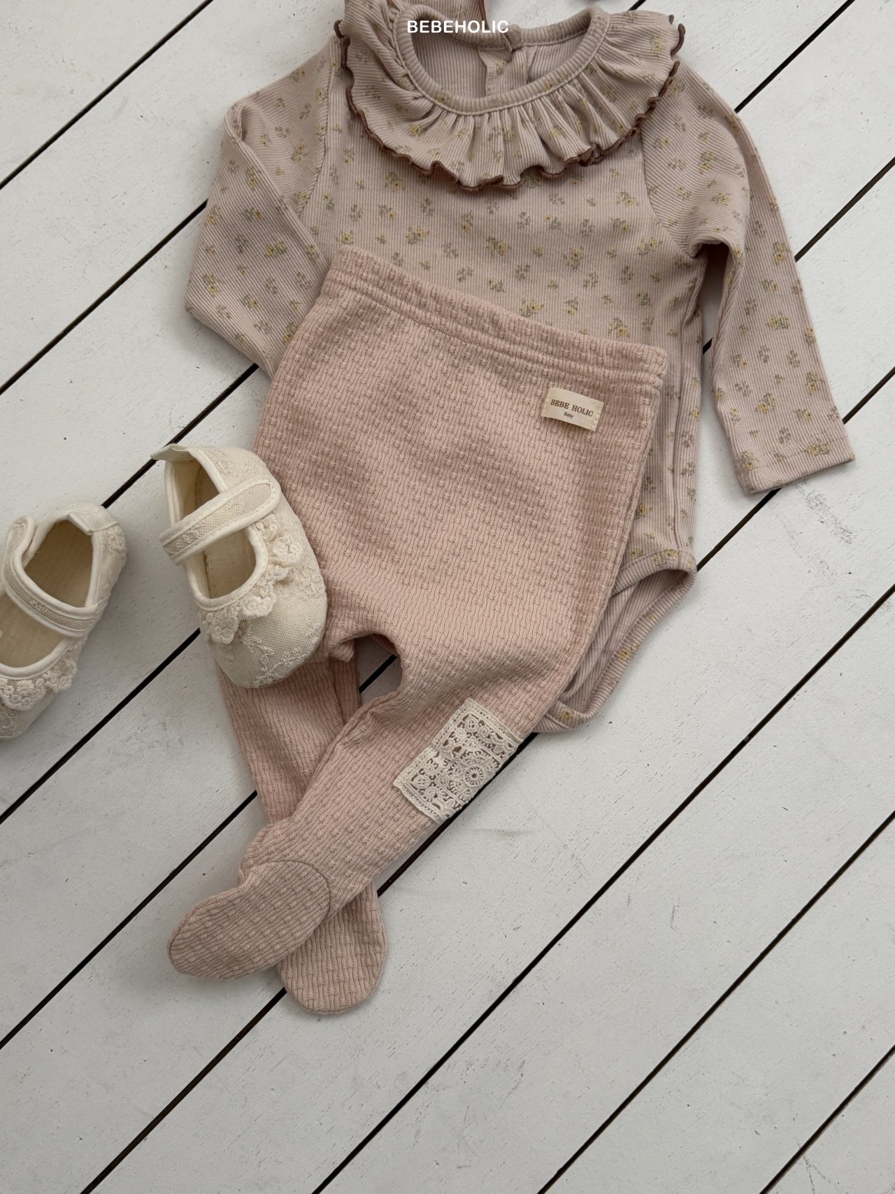 🌸預訂 韓國直送🌸🇰🇷BEBEHOLIC三色蕾絲提花包腳褲