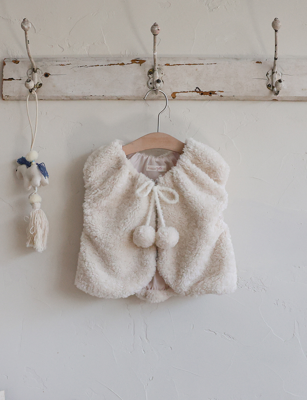 FLO | Elle fur vest 
