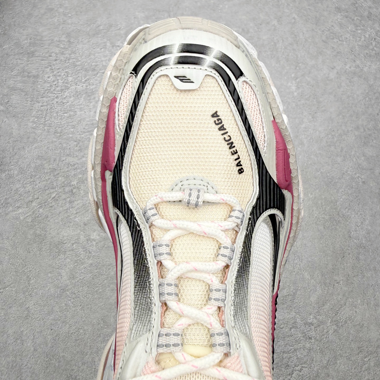 Balenciaga Triple S.2 Gradient 