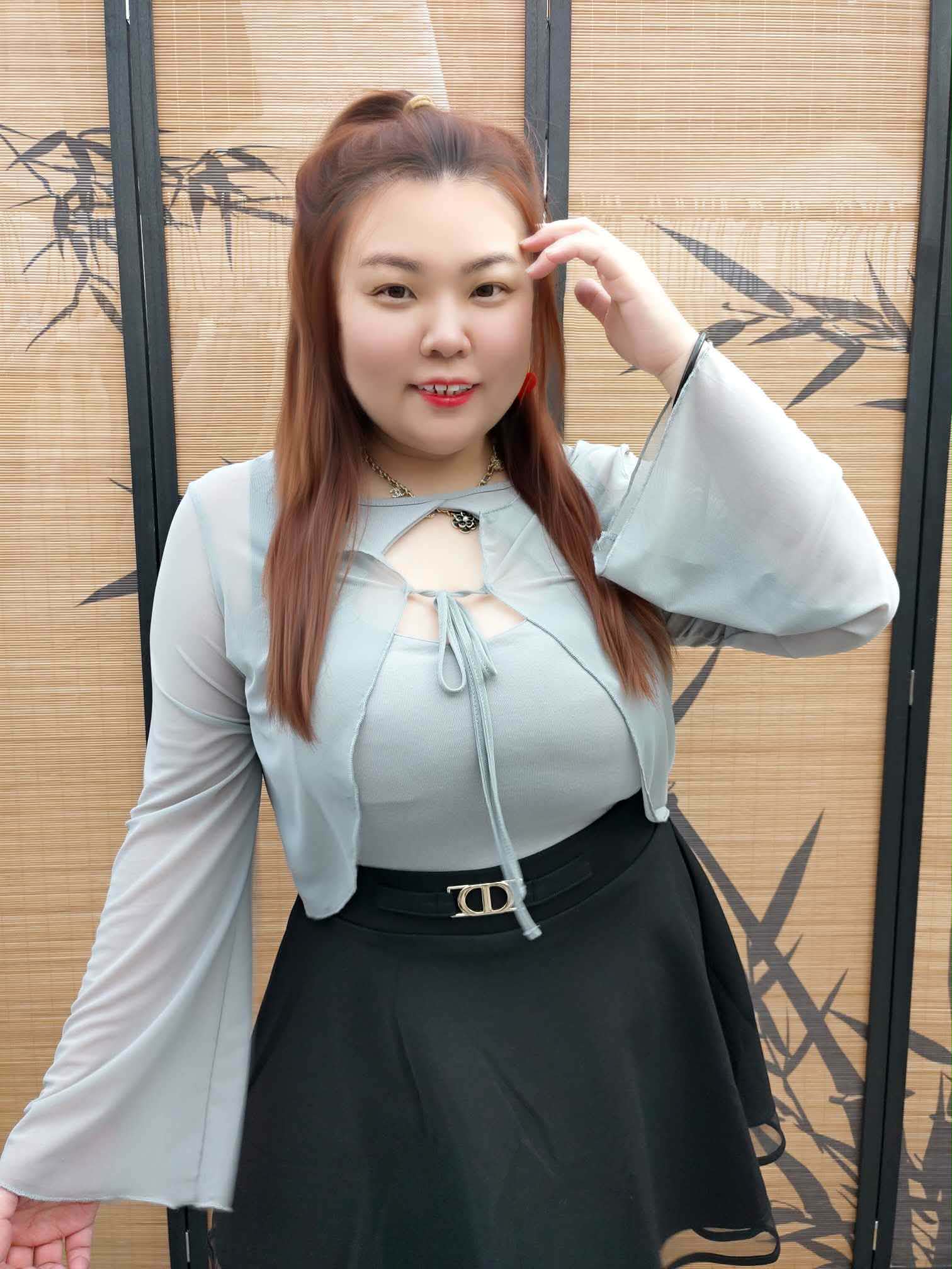 DDE10 8335(A12) 小露性感设计两件式上衣