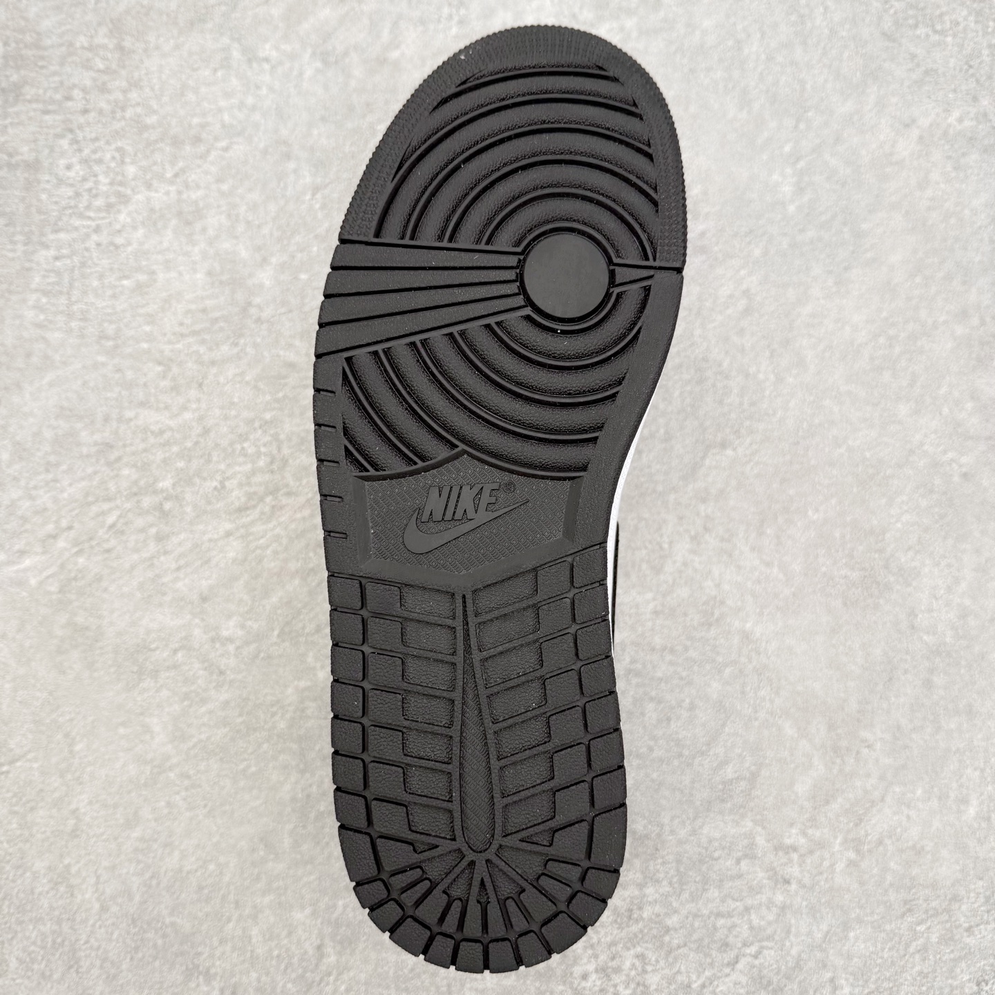 Air Jordan 1 Low 553558-132