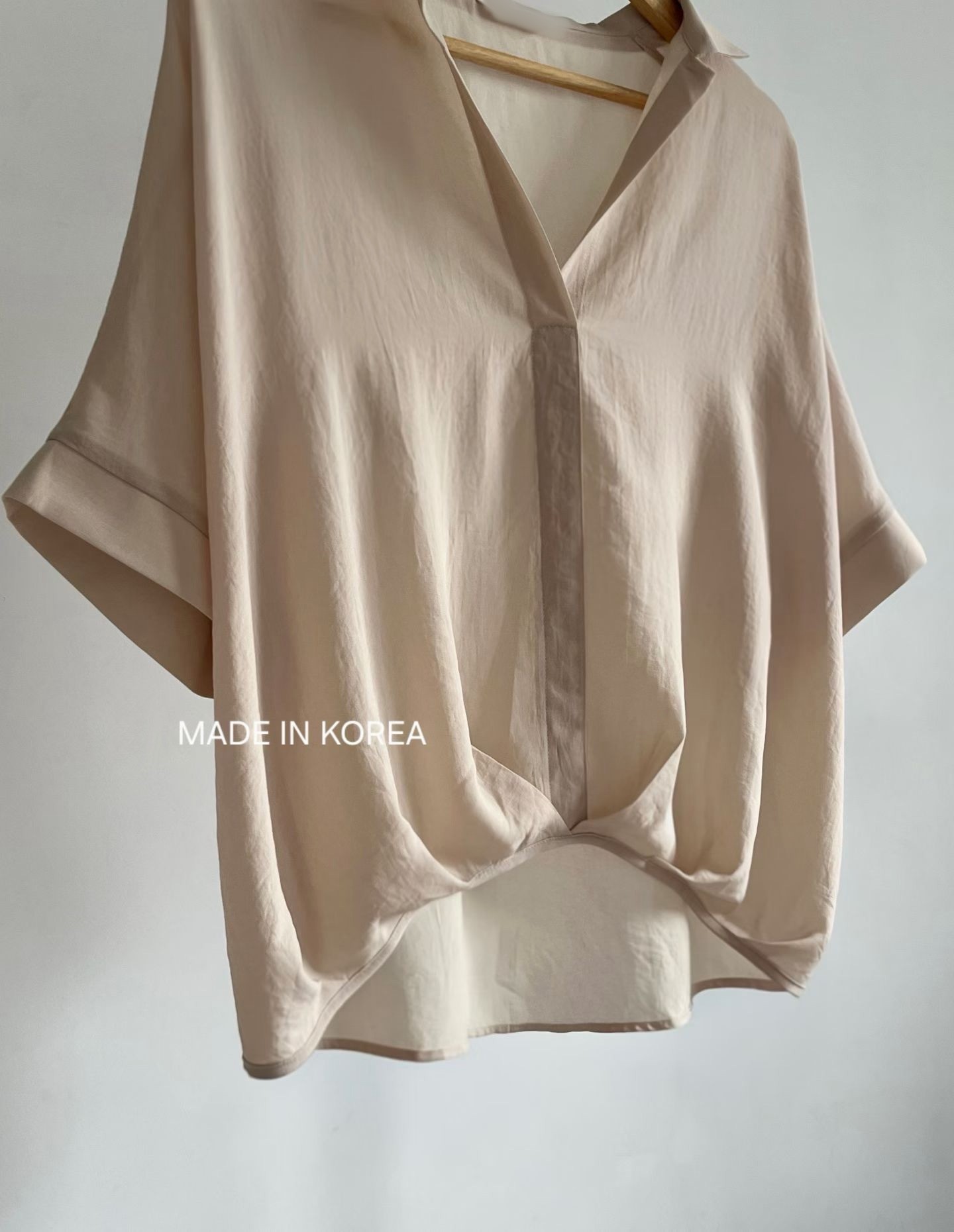 G6272 韓國🇰🇷V領淨色top