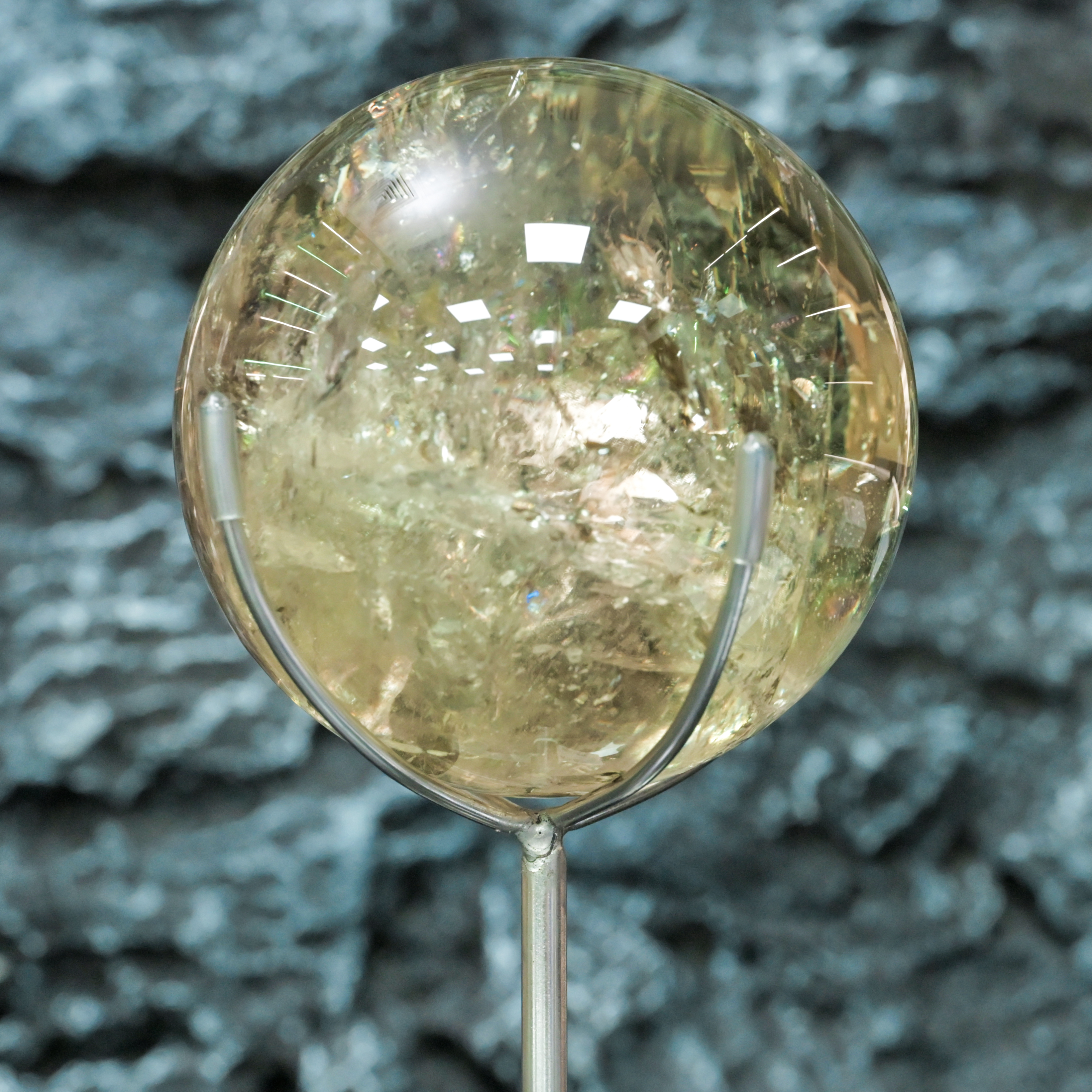 巨型黃水晶球｜內藏萬年冰封・立體金色金字塔｜重量級鎮宅招財風水重器｜#202610019