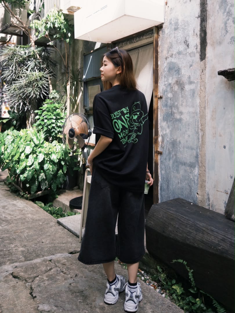 Skater Tee