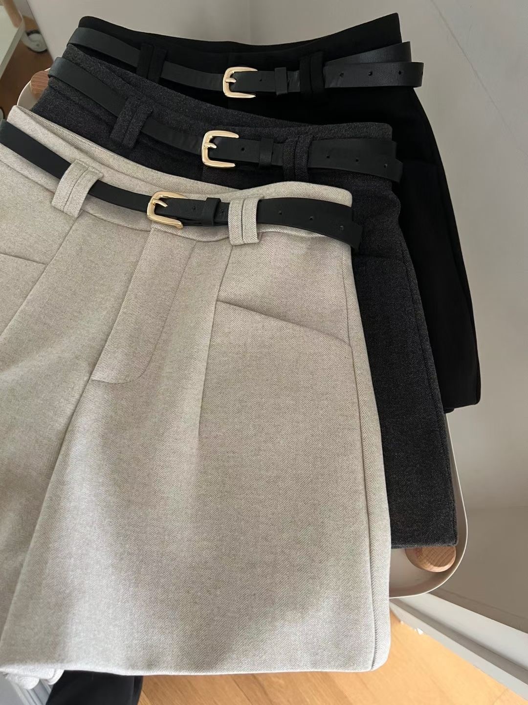 初春百搭- 人字紋顯瘦短褲💞