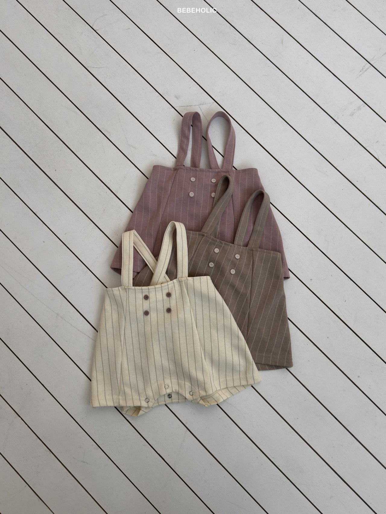 🌸預訂 韓國直送🌸🇰🇷BEBEHOLIC三色縫線條紋吊帶連身褲