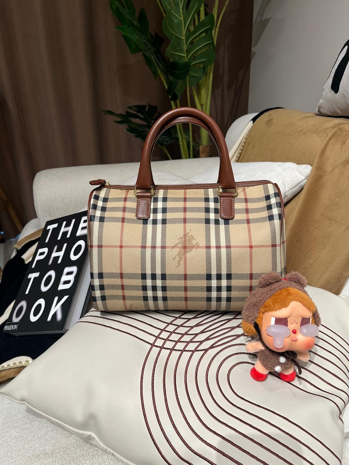 Burberry Boston bag ,100%Authentic ,98%new 