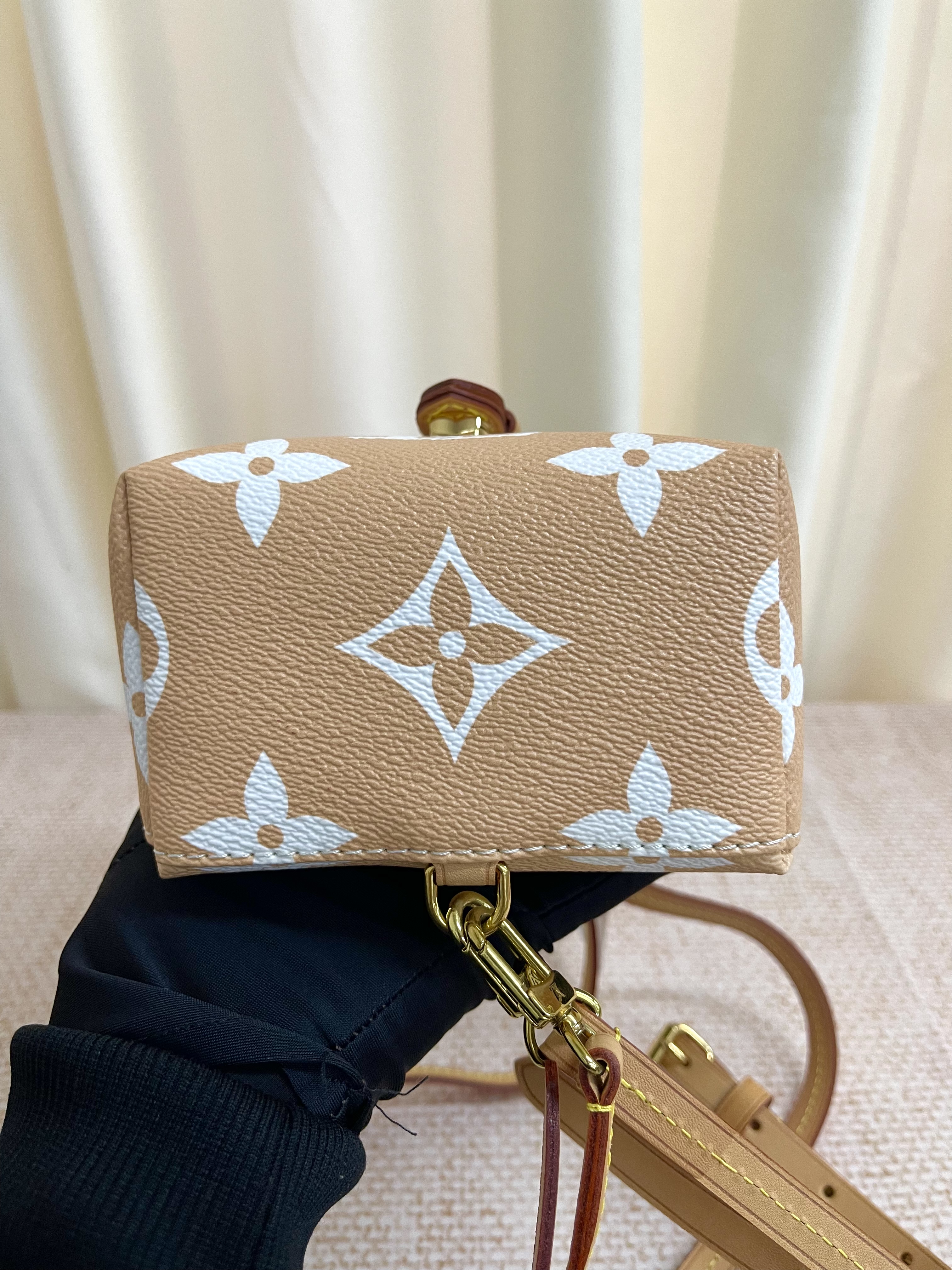 Pre-Owned Louis Vuitton Tiny Backpack / Product Code: 26021201