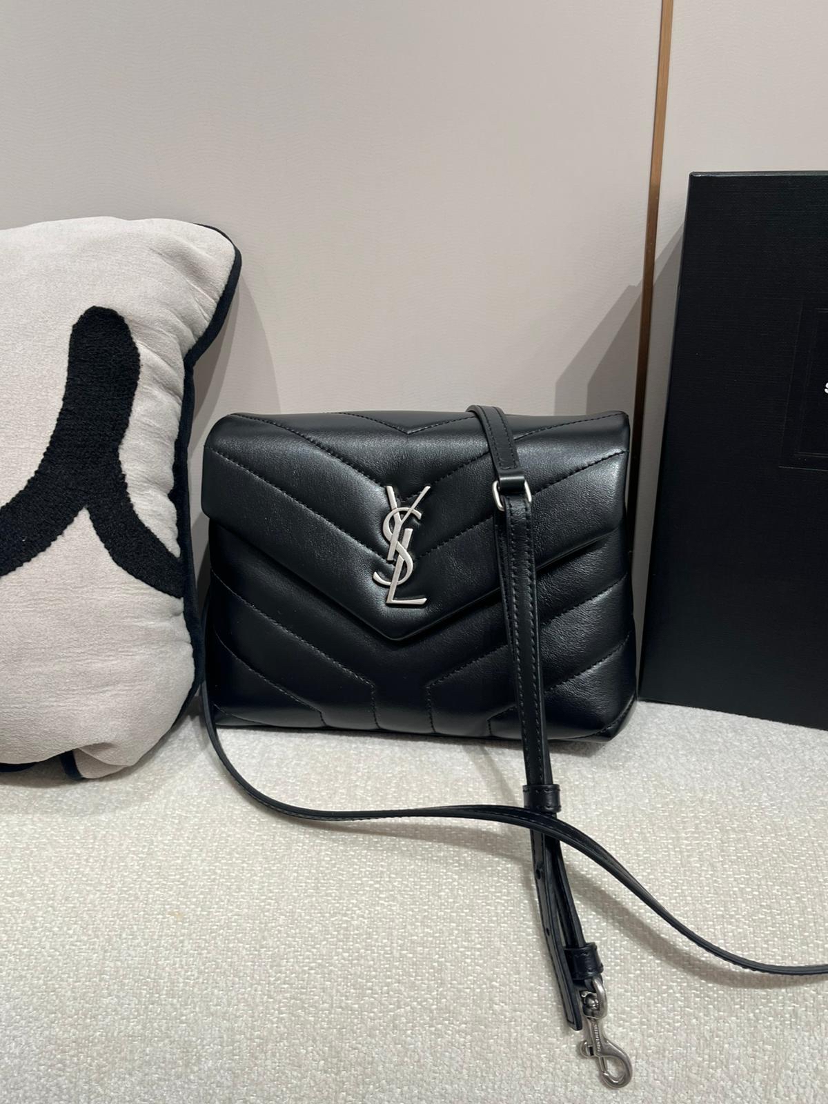 Ysl loulou toy calfskin  100%Authentic,99%new ✅ certificate ✅box