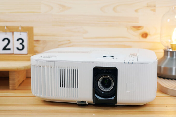 Epson | EH-TW6250 4K PRO-UHD 家用投影機