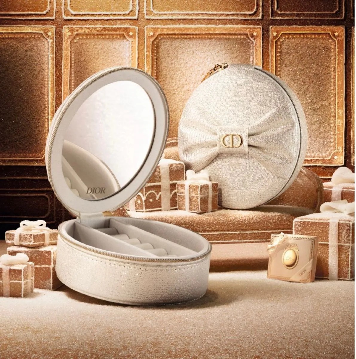 Dior Beauty 2026年聖誕限定贈品閃耀蝴蝶結圓形首飾盒