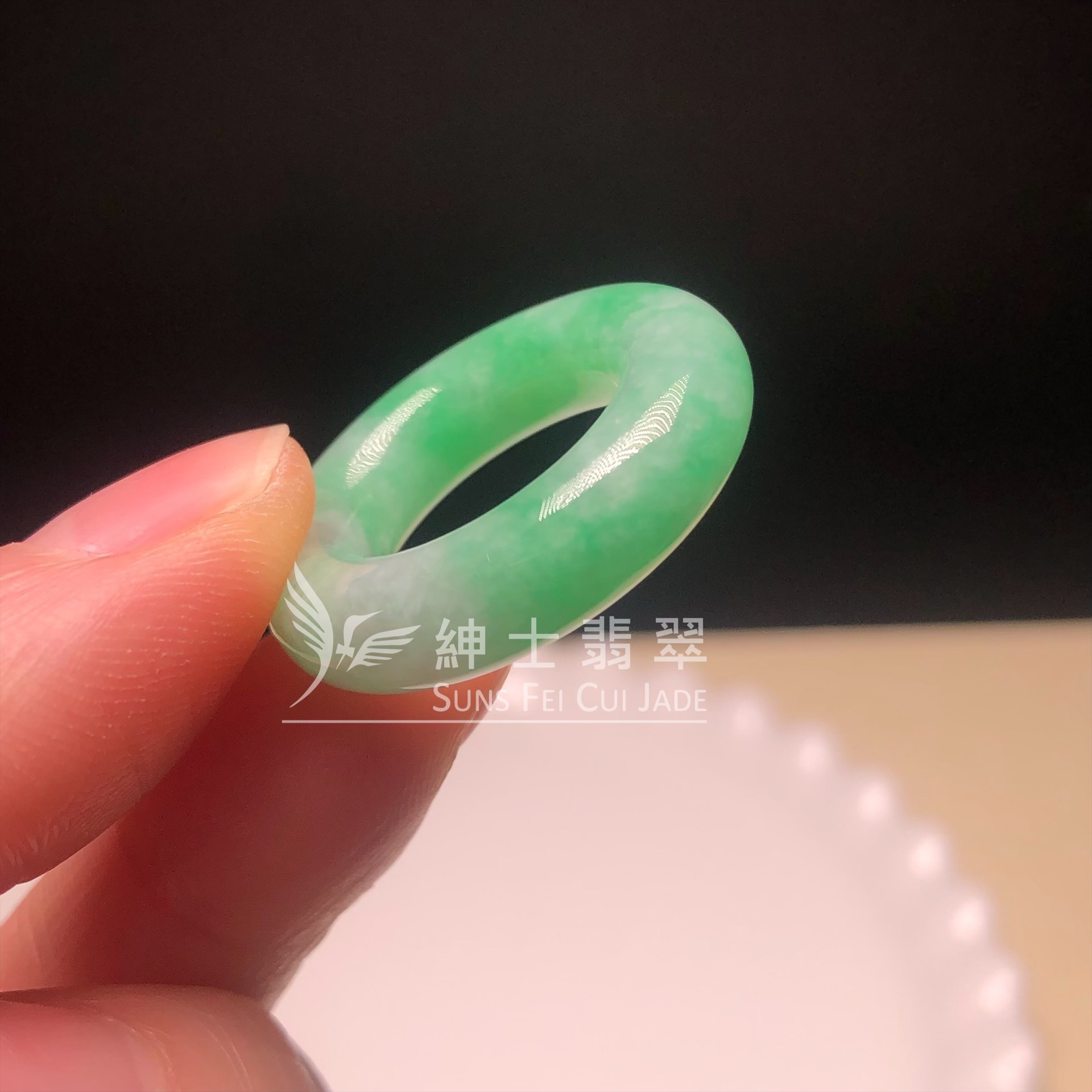 B08692 翡翠甜綠平安環