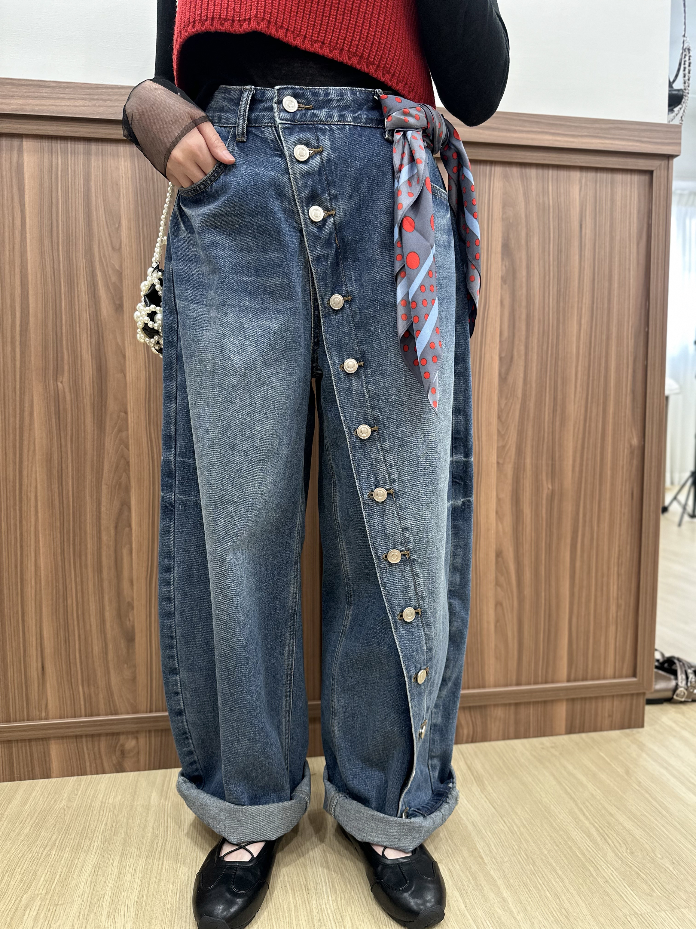 【WK推介】韓系街頭個性風～斜排扣立體感繭型牛仔褲 MU0002 - 藍色 Denim Blue