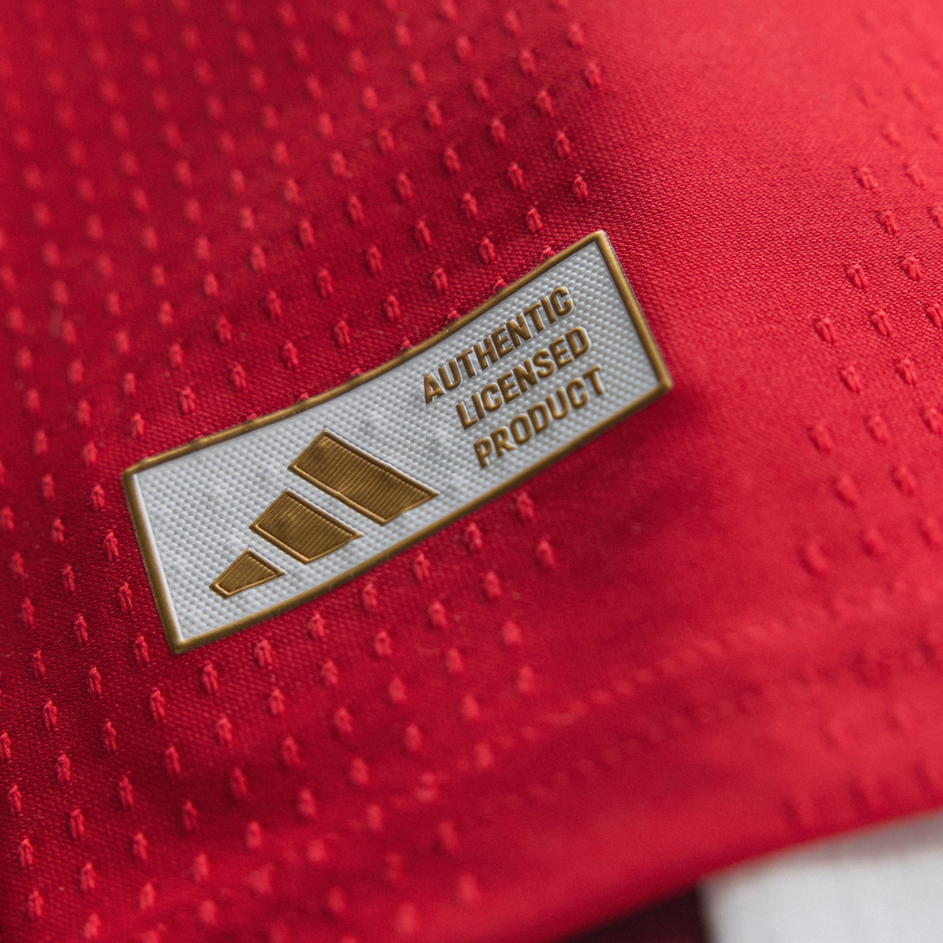 🔴⚪融合酋長球場建築美學 Adidas Arsenal 阿仙奴 2026-27 主場 Authentic 球員版長袖球衣 (可加印字章) KB9967