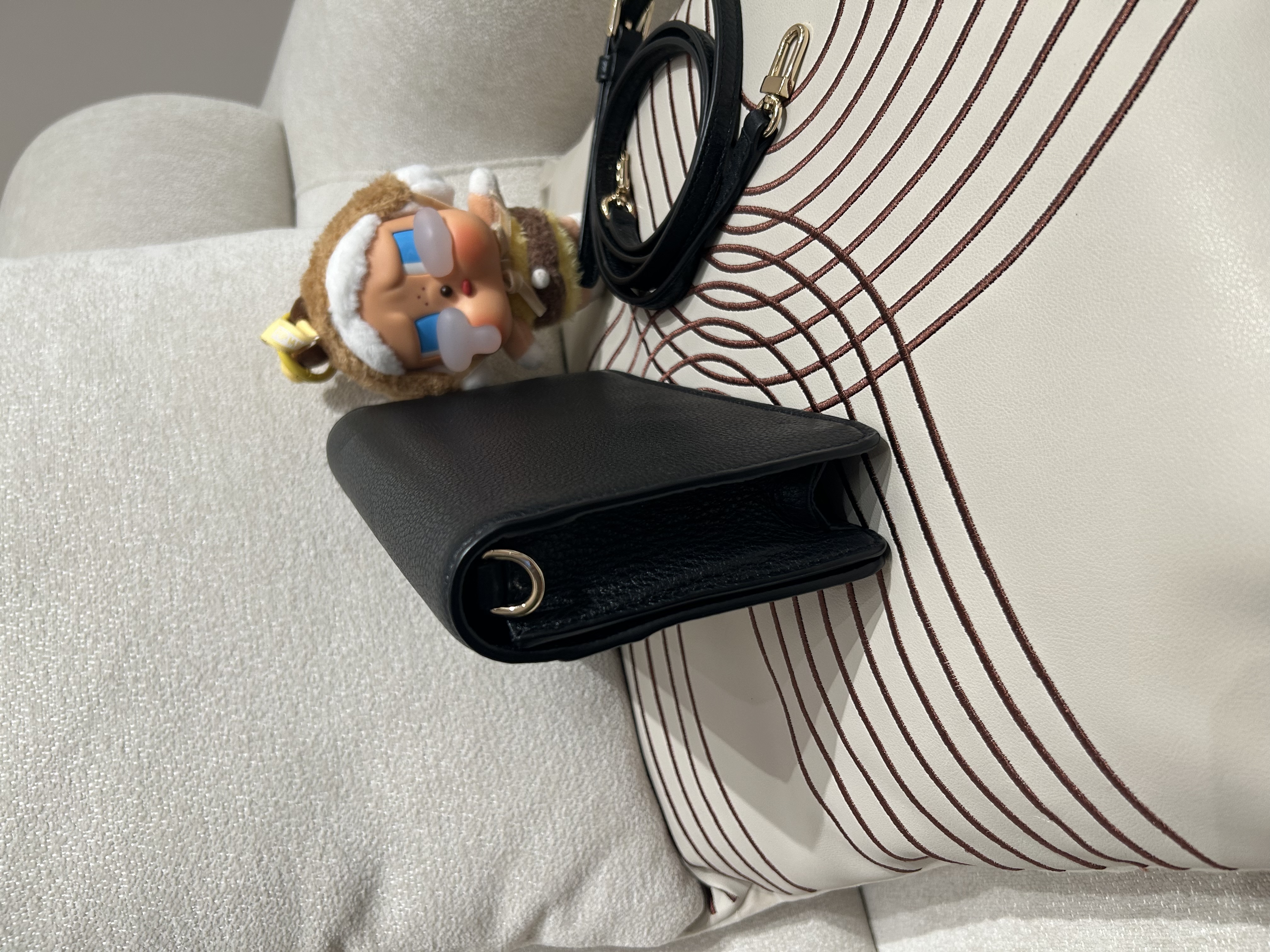 Tory Burch WOC Black Calfskin 100%Authentic, 95%New 