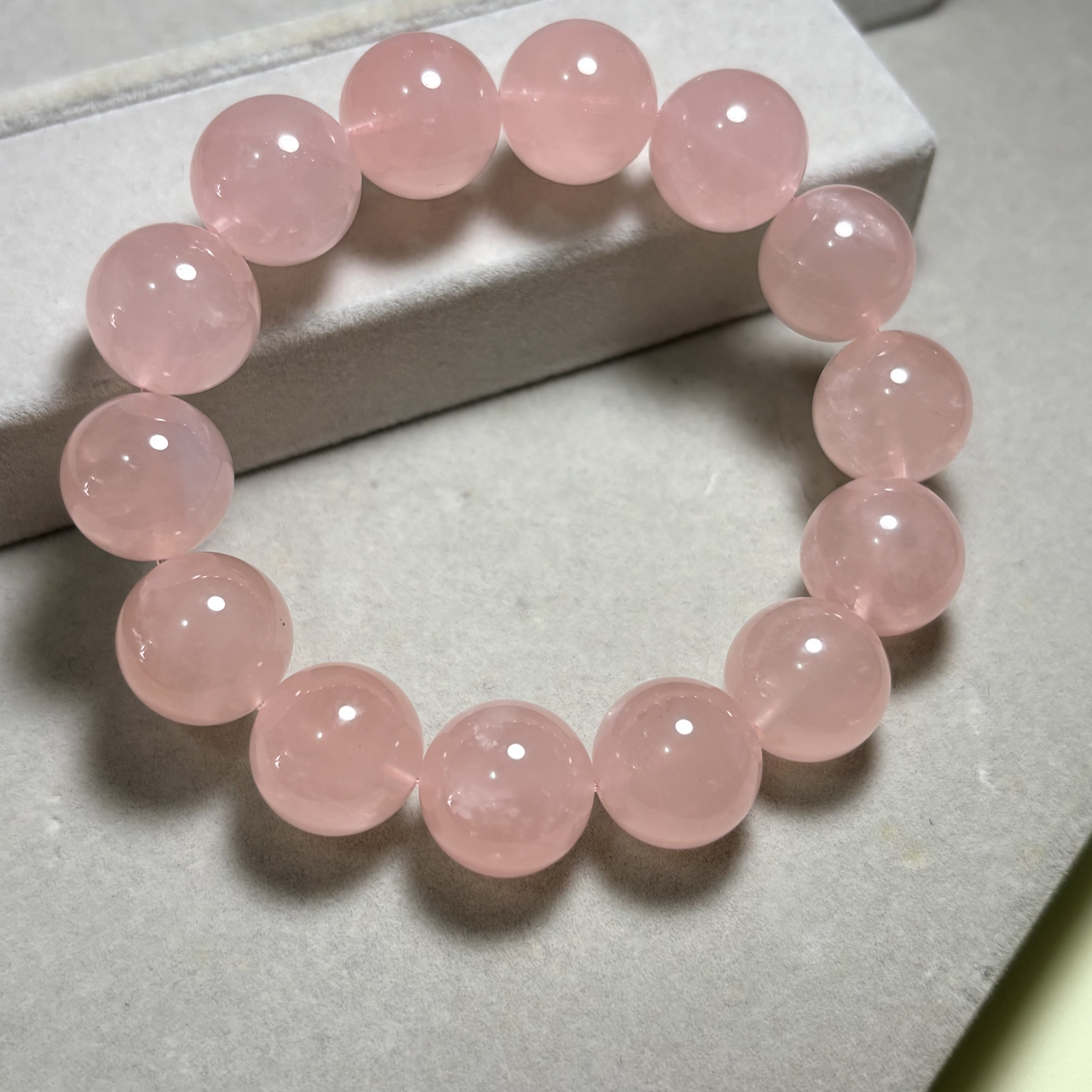  【人緣】馬粉晶手串 No.4563 l規格：15.5mm珠17cm手圍｜附送證書