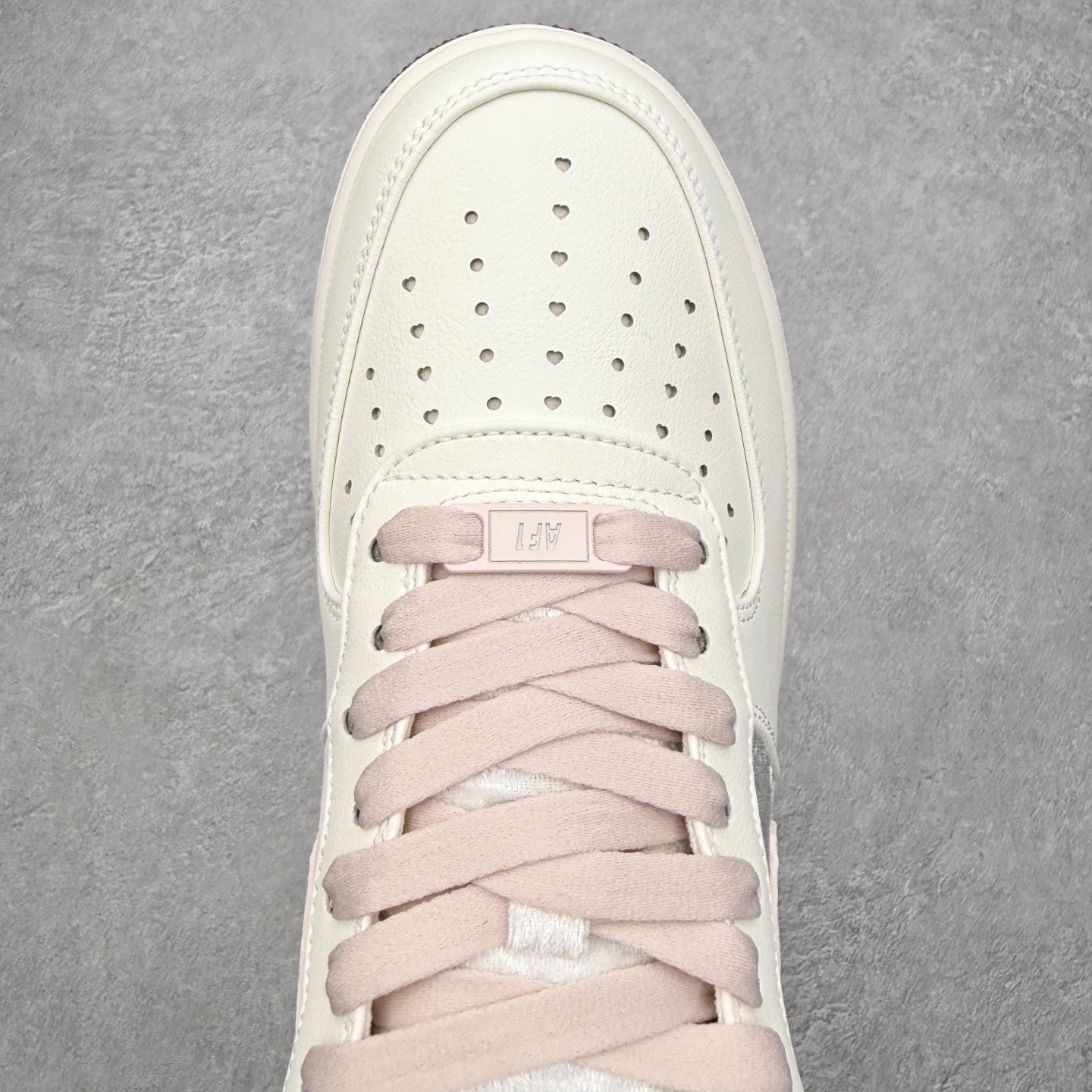 Nike Air Force 1 LowValentine's Day IQ4937-161