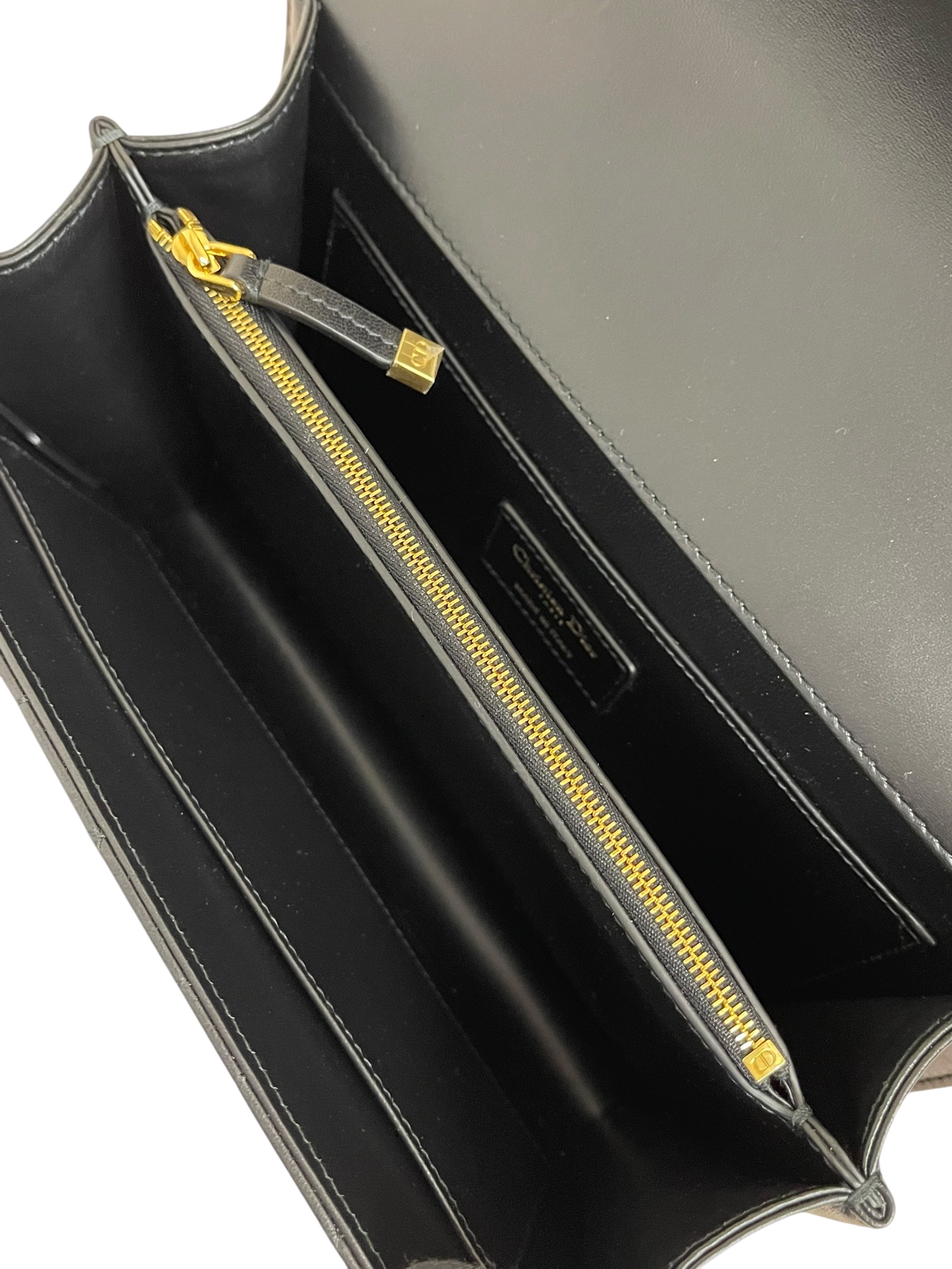 Unused item Dior Angle / Product Code: 070104