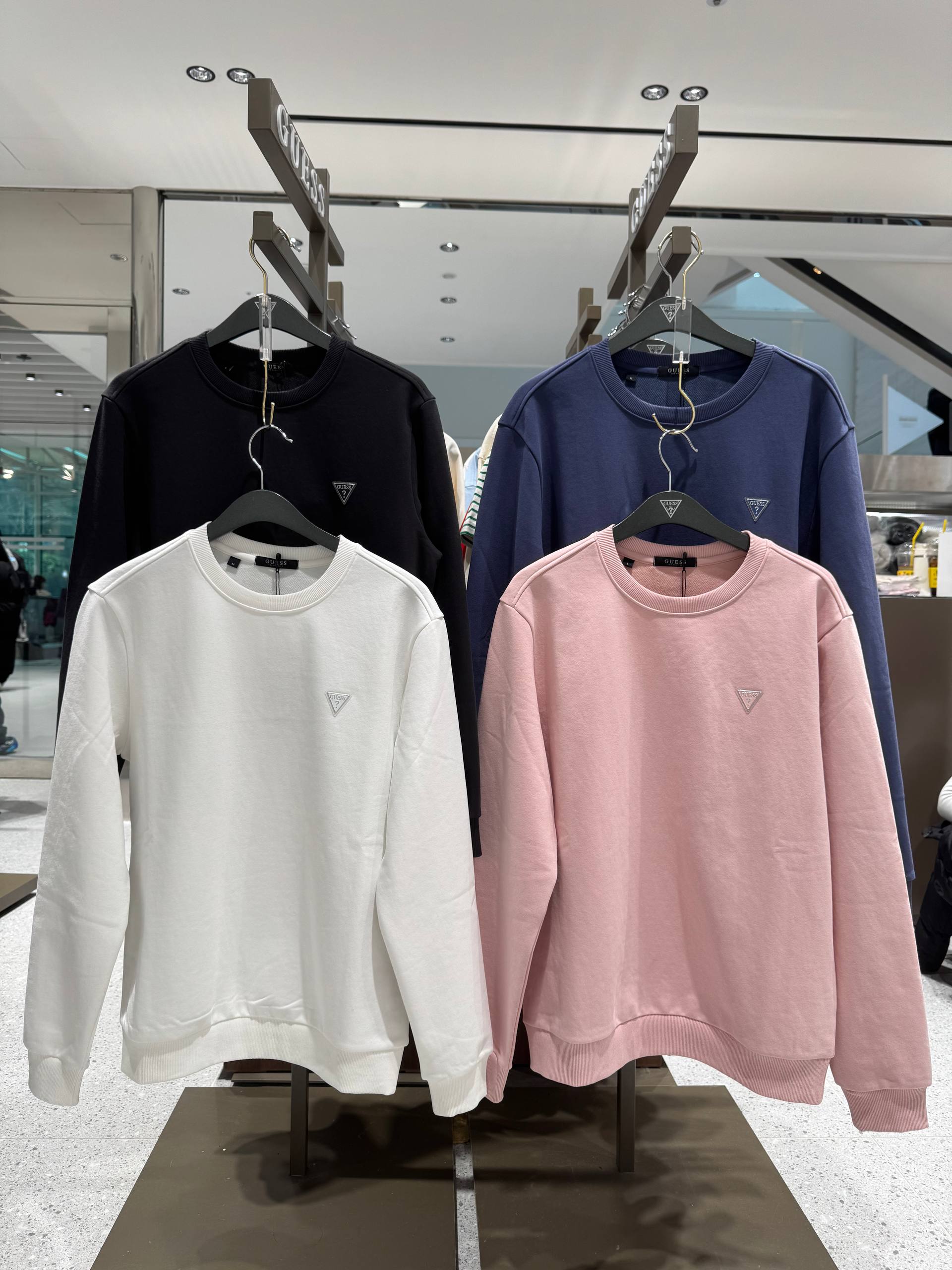 🇰🇷Guess 长袖卫衣✨