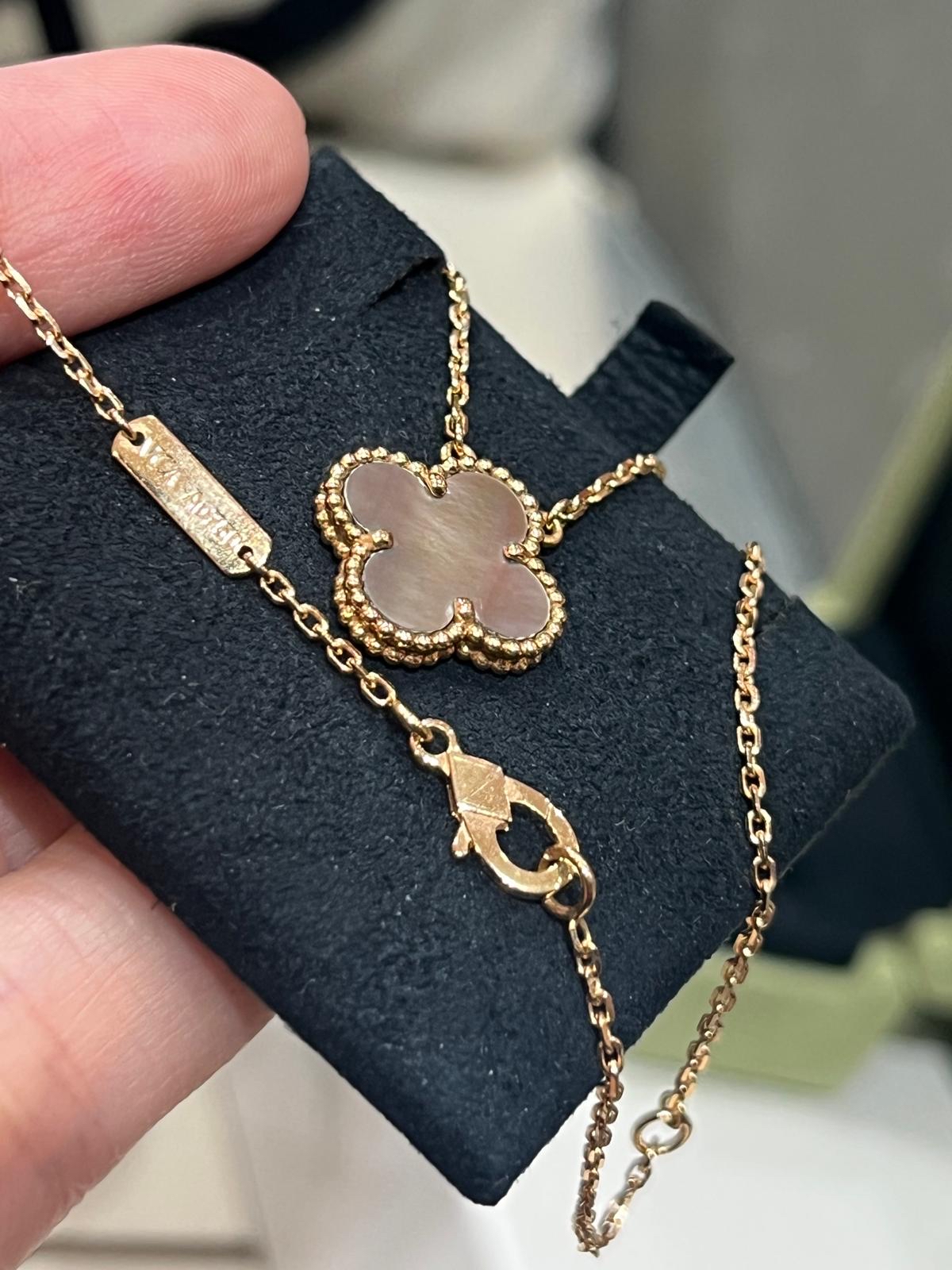 Van Cleef & Arpels Vintage Alhambra VCA 18K玫瑰金灰色珍珠母貝吊墜項鍊100%Authentic, 98% new ✅收據 ✅ 証書2020 ✅ 盒子