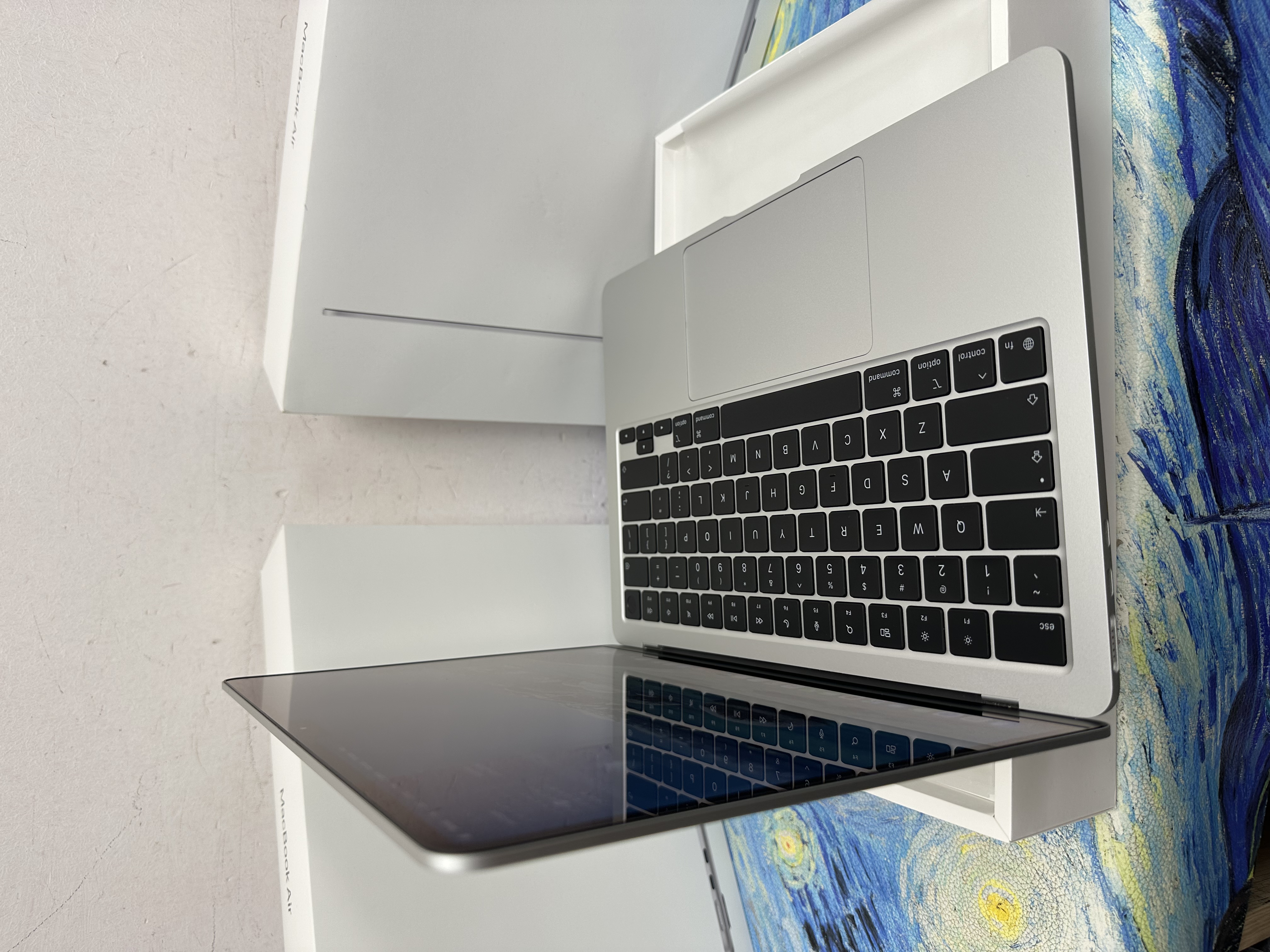 全新/完美機MacBook M5 Air )APPLE  MacBook Air M5 2026 M5 CPU/ 16GB Ram/512GB SSD/8核心GPU/Liquid Retina Mon/13吋/銀色/Gaming Laptop / Notebook / 超強續航能力/ 原廠保養/ 文書機 / 畫圖 / 剪片 / Movie / Netflix / 香港行貨✨/ Silver 