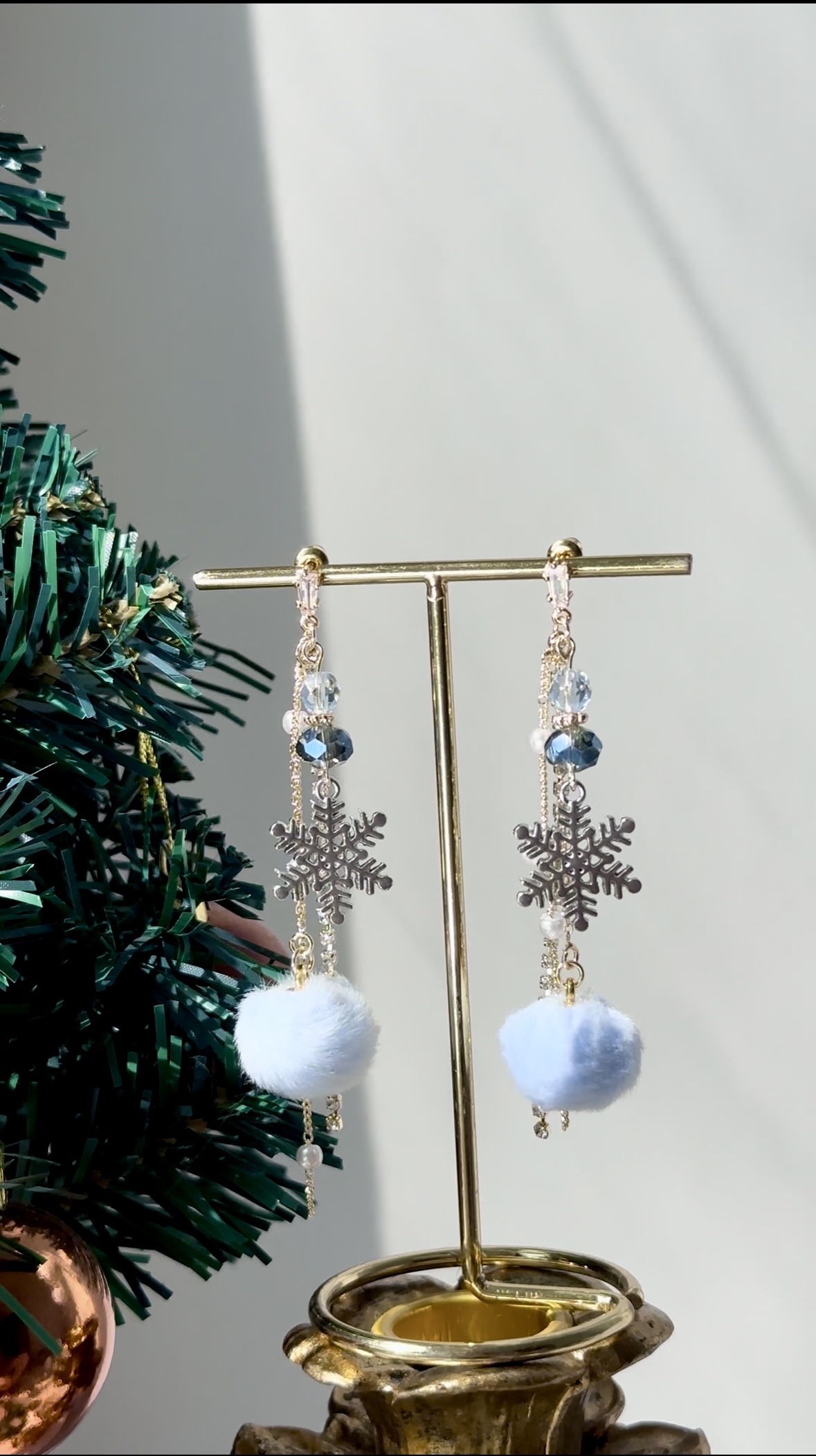 藍雪花毛球耳環❄️