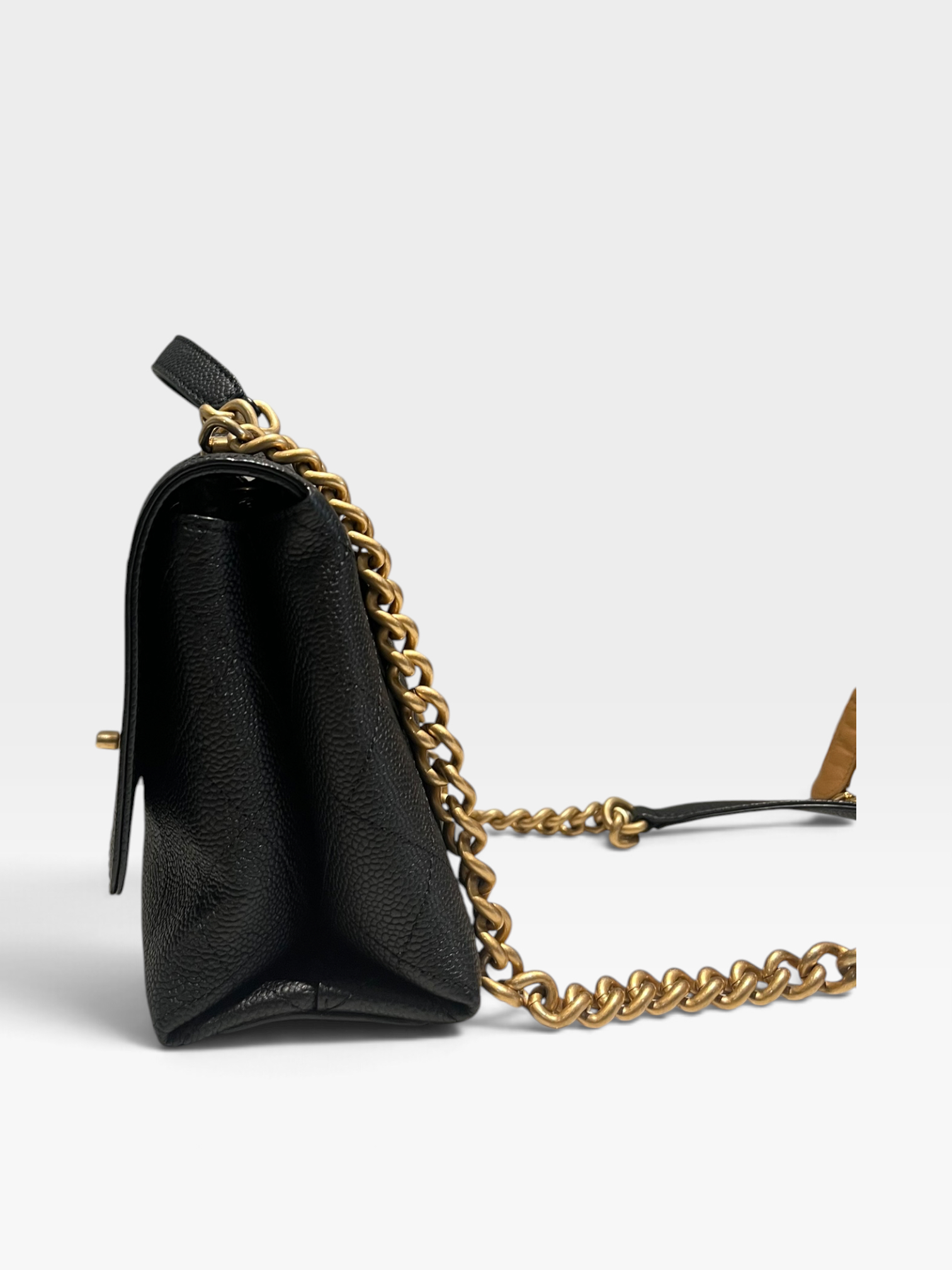 Pre-Owned CHANEL Chic Affinity / Product Code: B60182