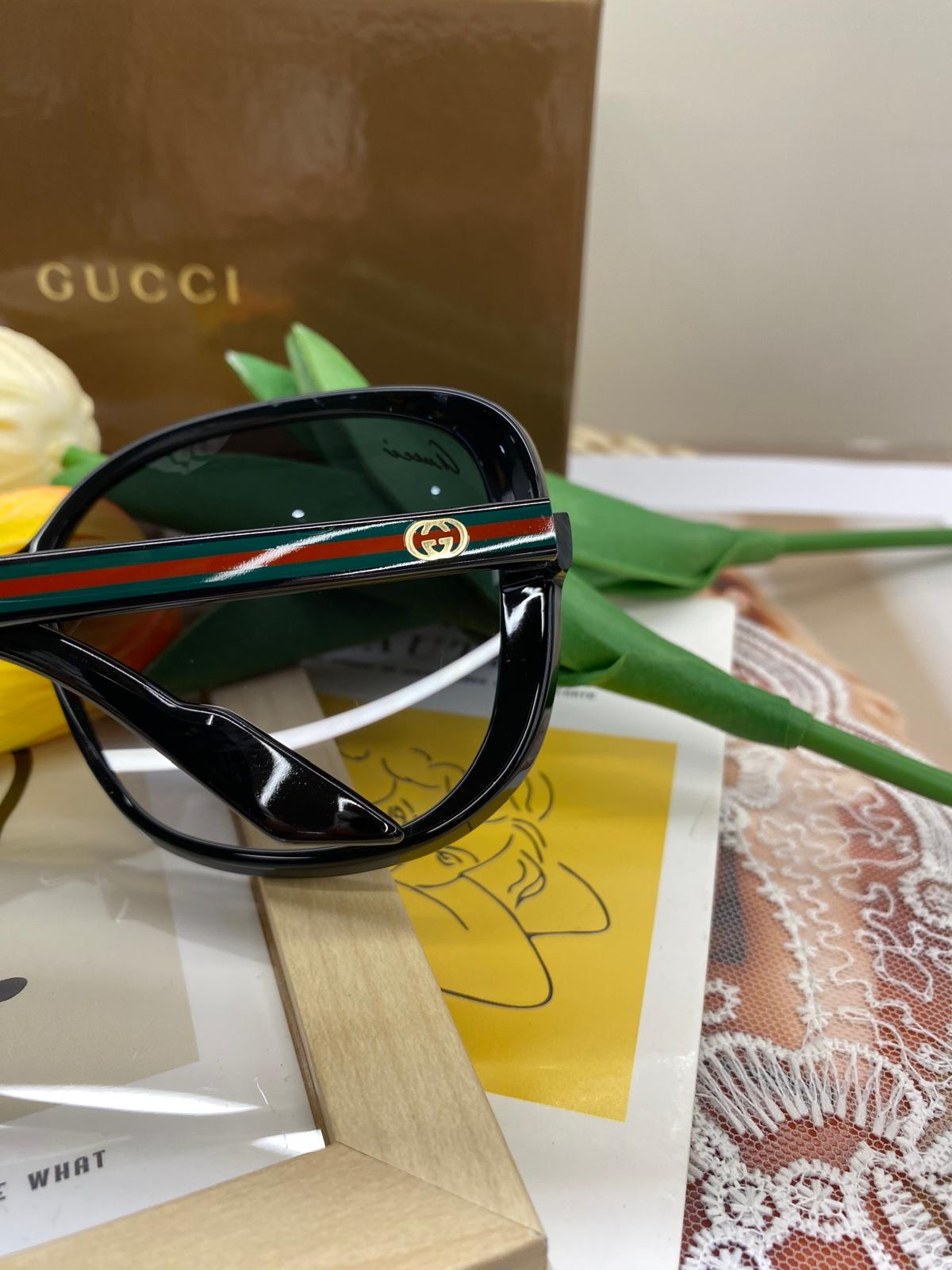 Gucci Oversized Round Sunglasses